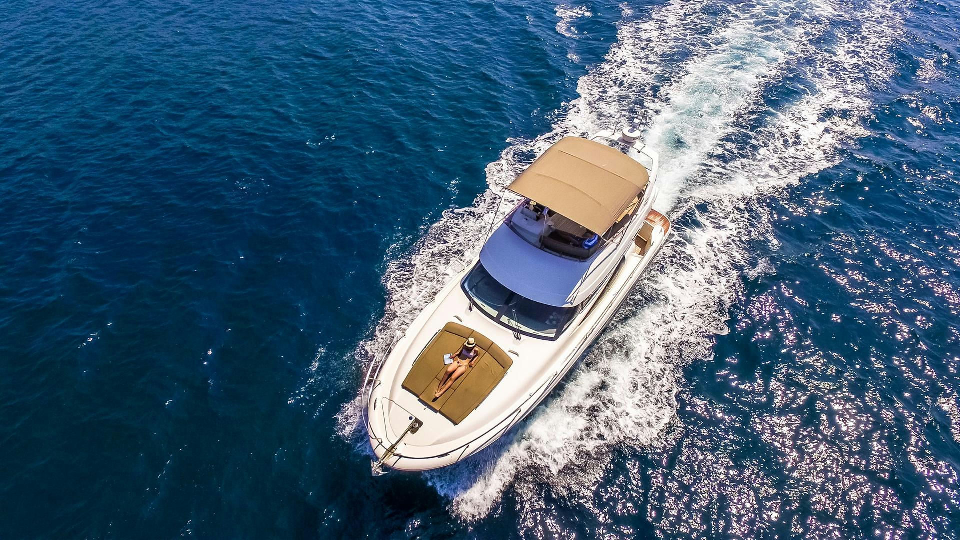 Luxury Yachts for Day Trips from Dubrovnik article cover