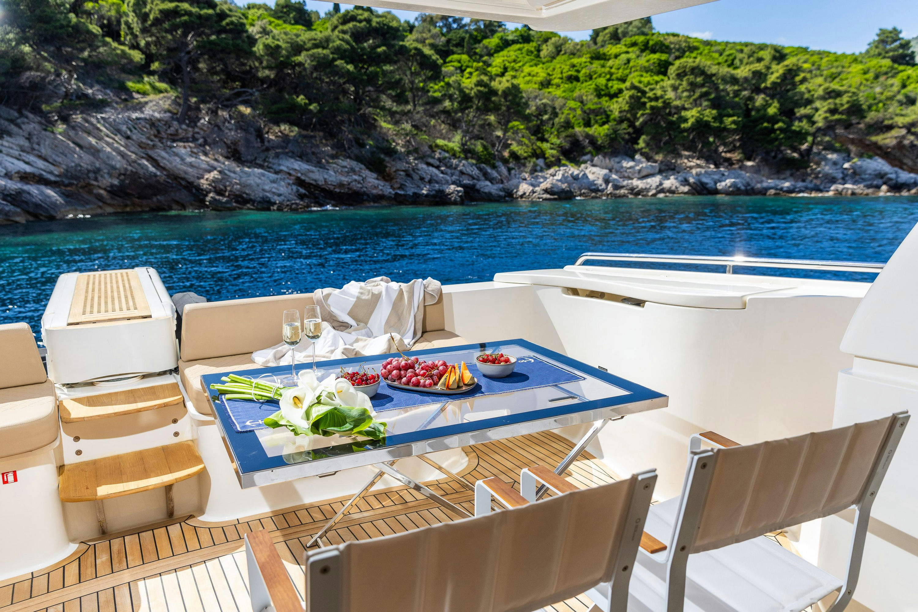 Ferretti 591 photo 5