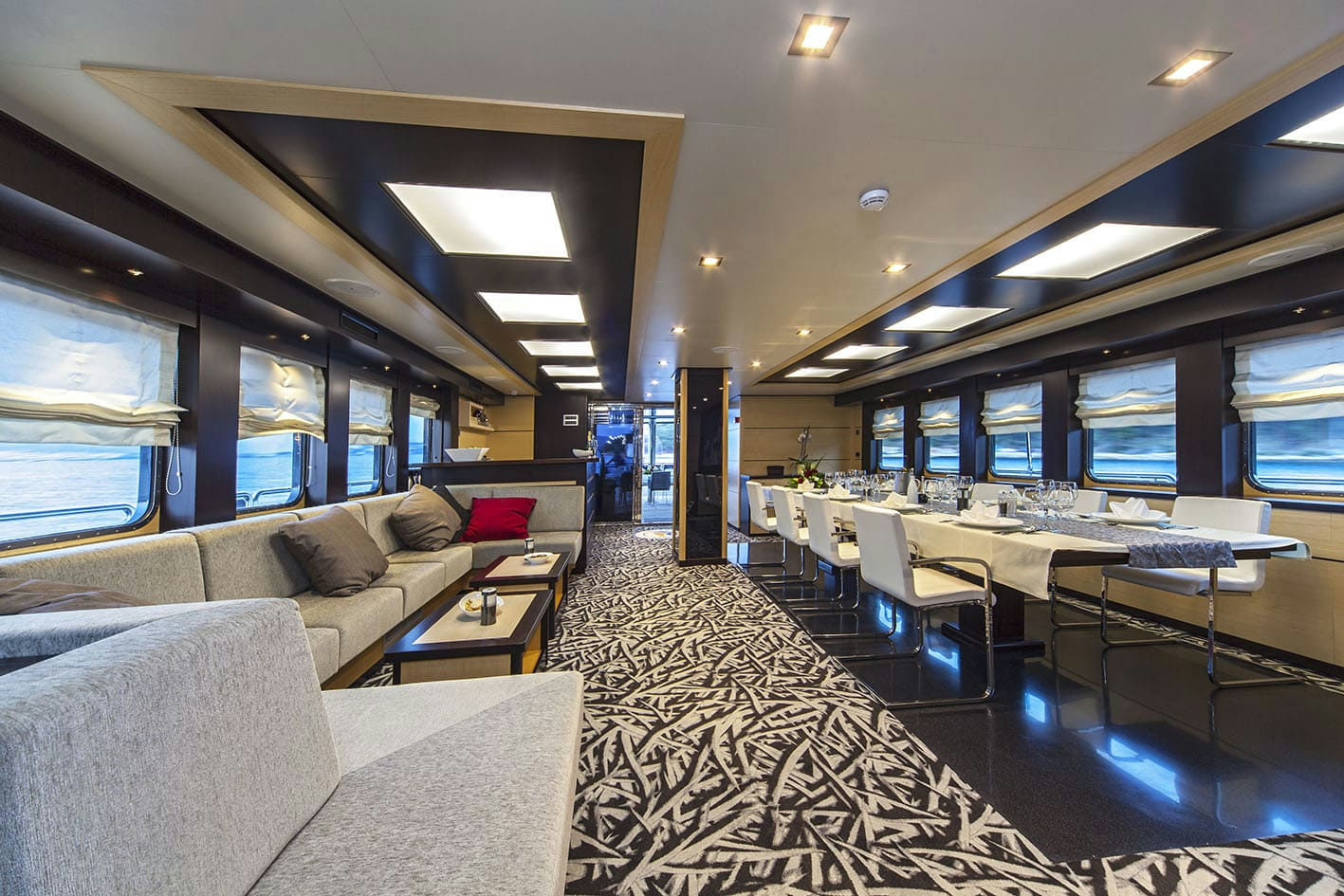 Interior MSY NAVILUX image 13