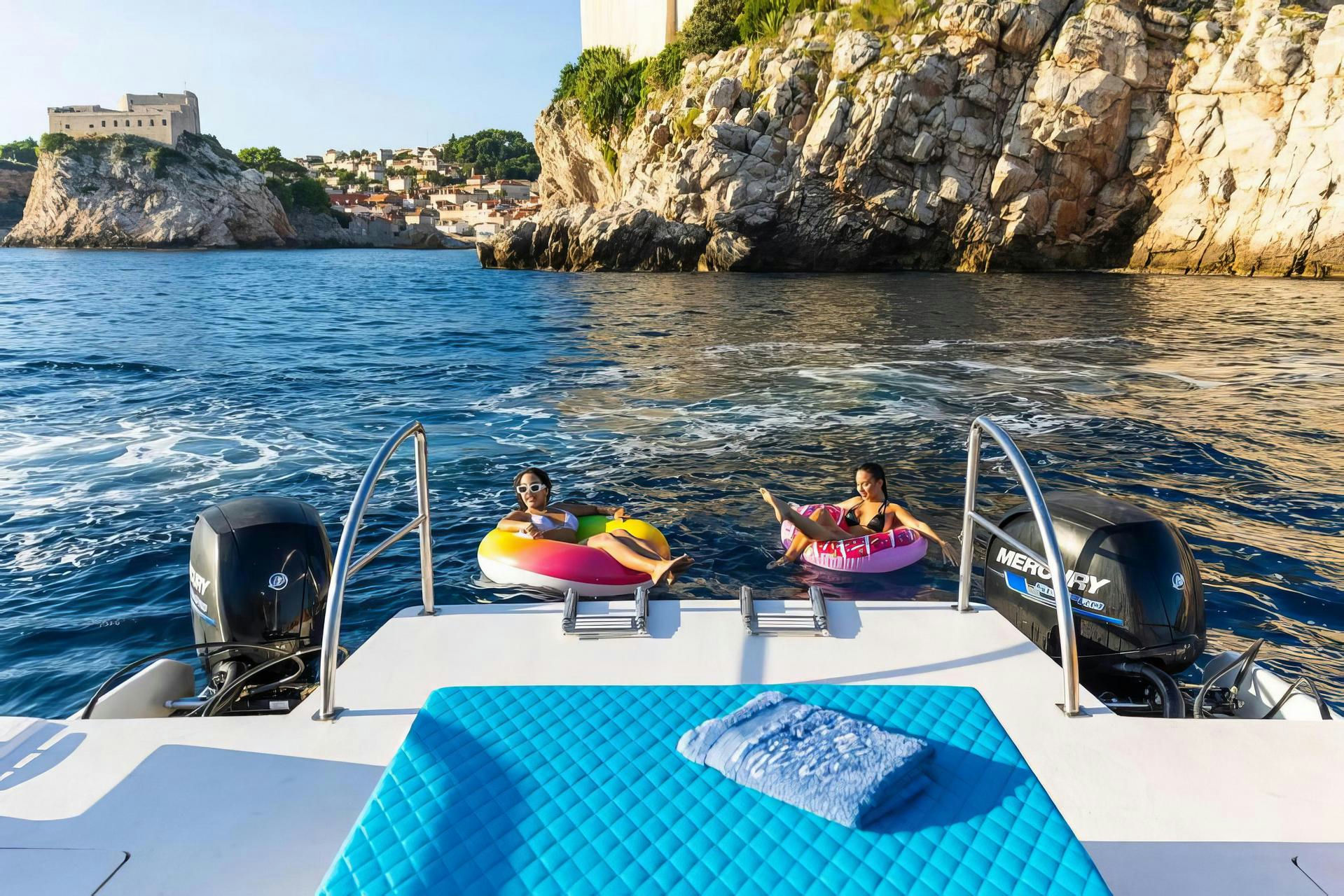 Exterior Day Catamaran 12 image 12