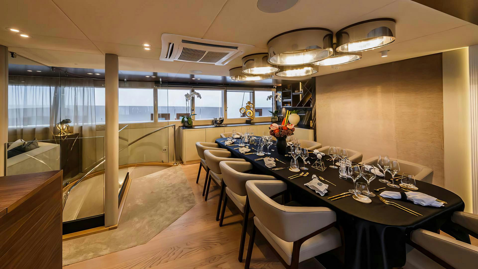 Interior Clase Azul image 13