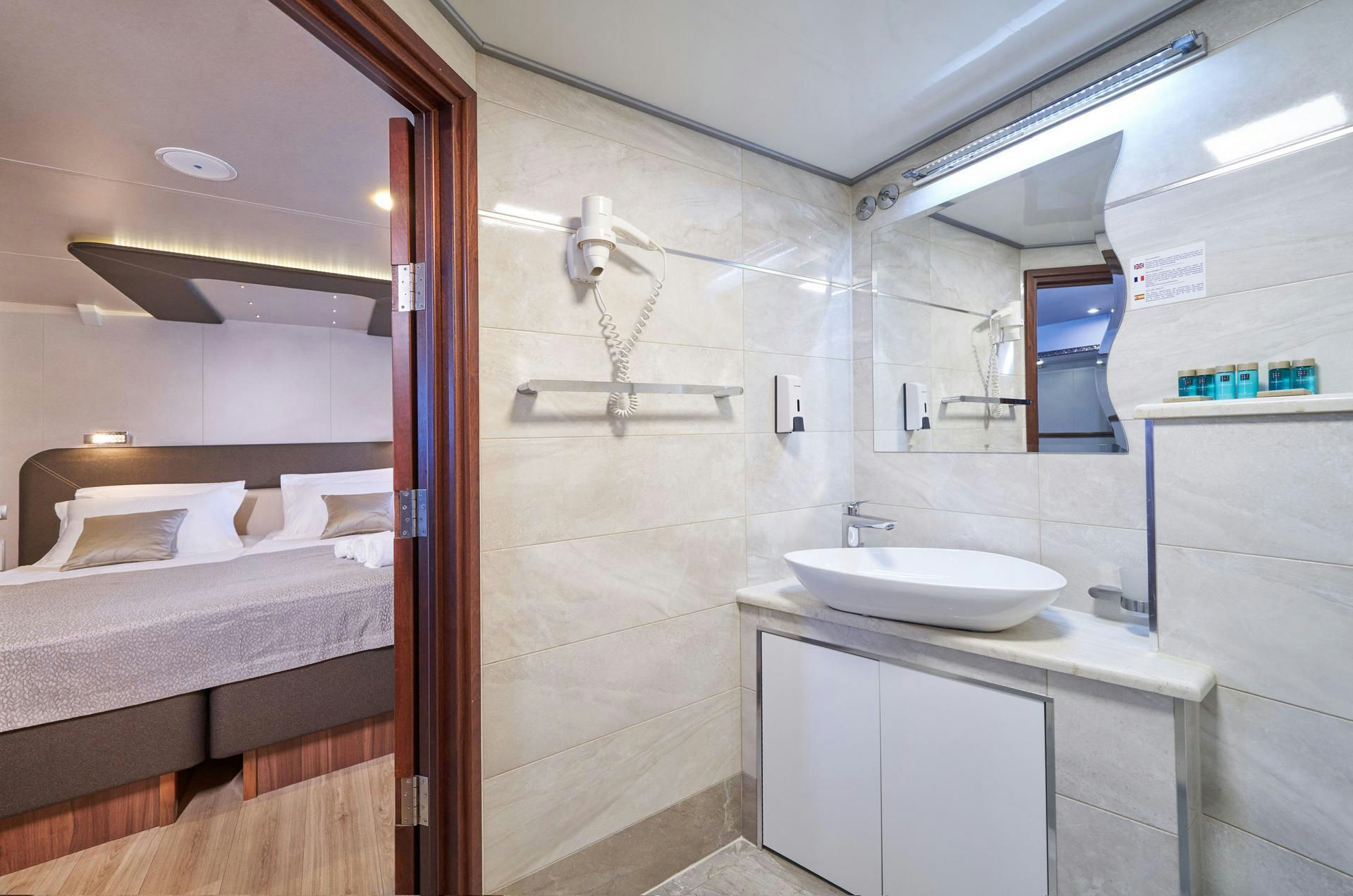 Interior Casablanca image 22