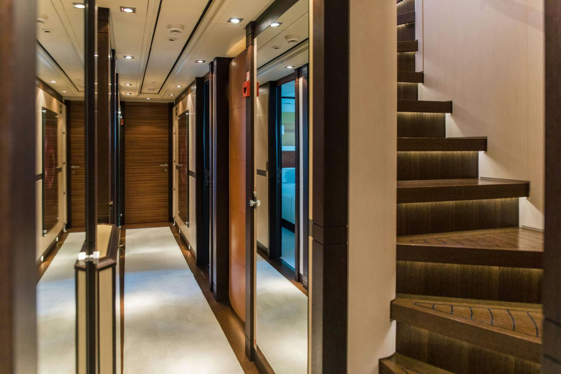 Interior Isa Yacht 47 image 26