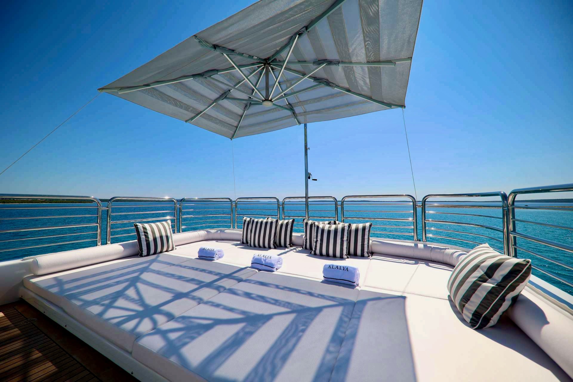 Isa Yacht 47 photo 27