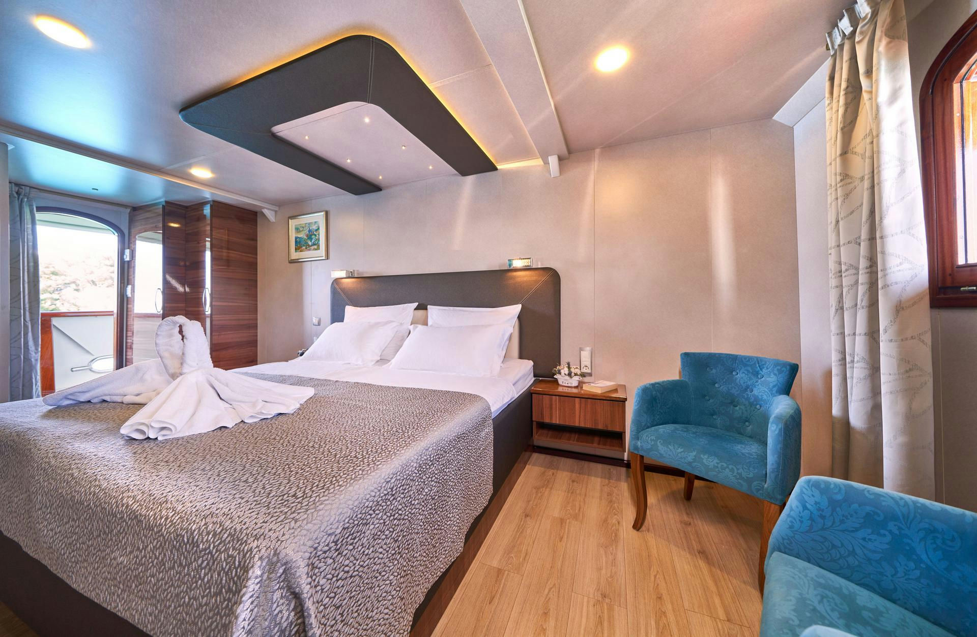 Interior Casablanca image 20