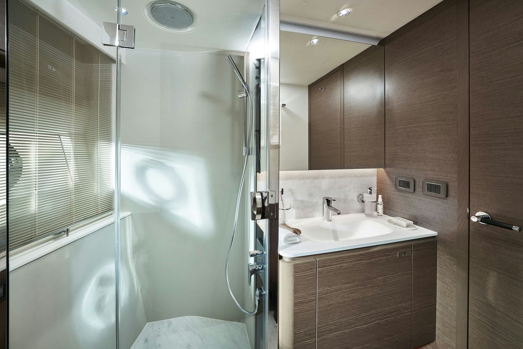Interior PRINCESS Y72 image 20