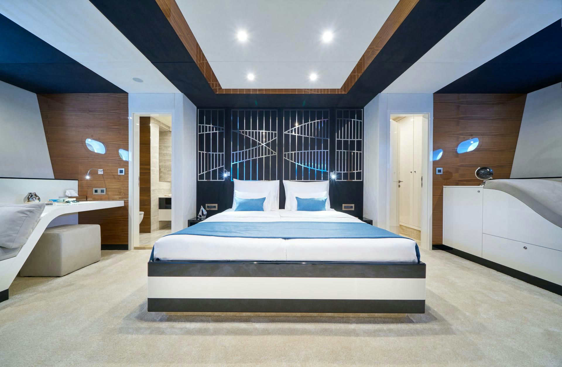 Luxury yachts inline image 3