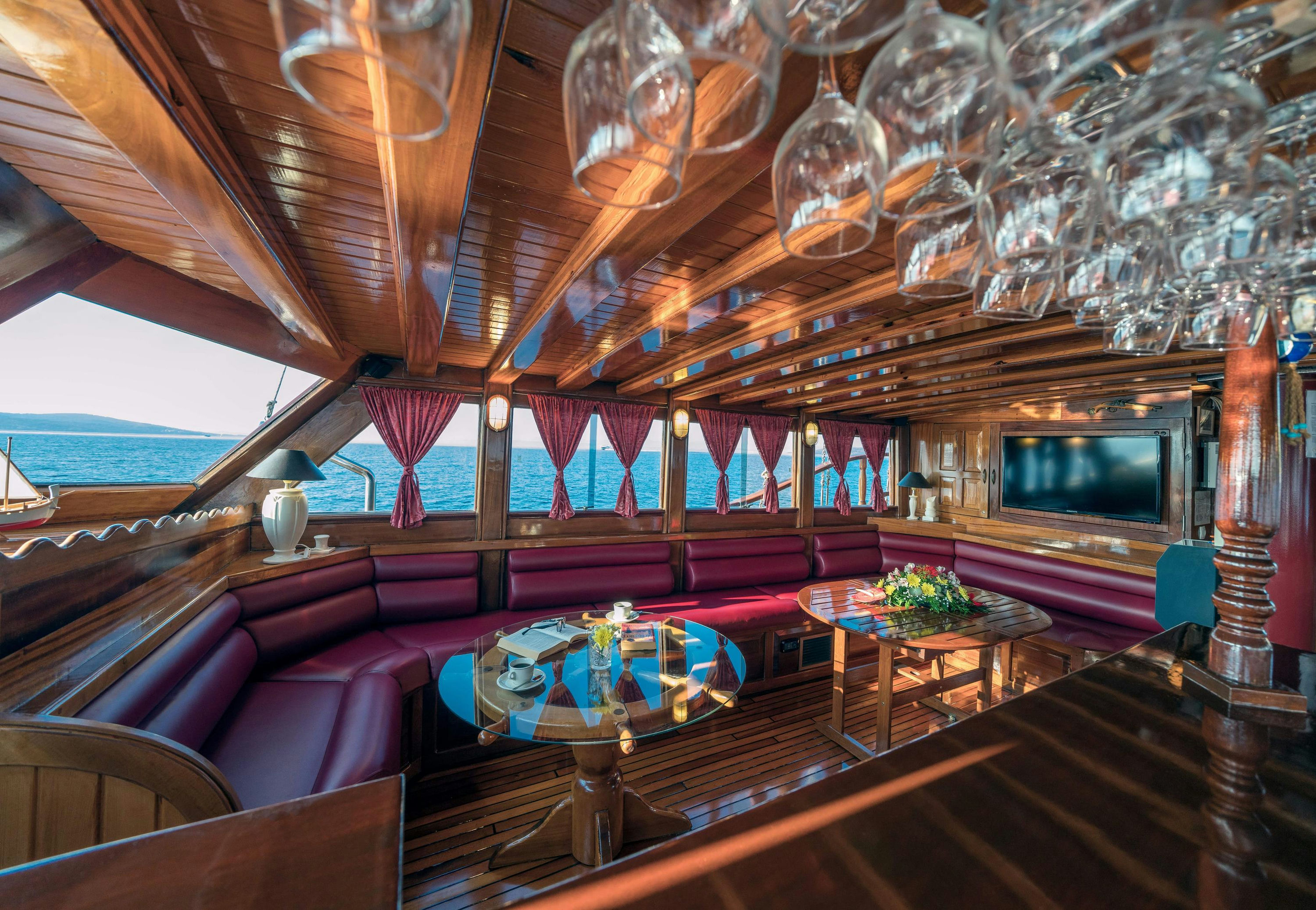 Interior GULET TANGO image 12