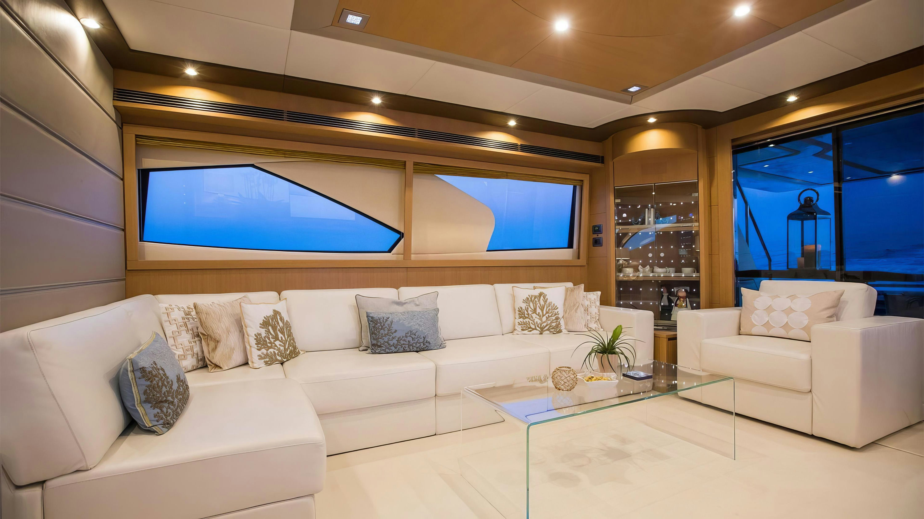 Interior Filippetti F76 image 18