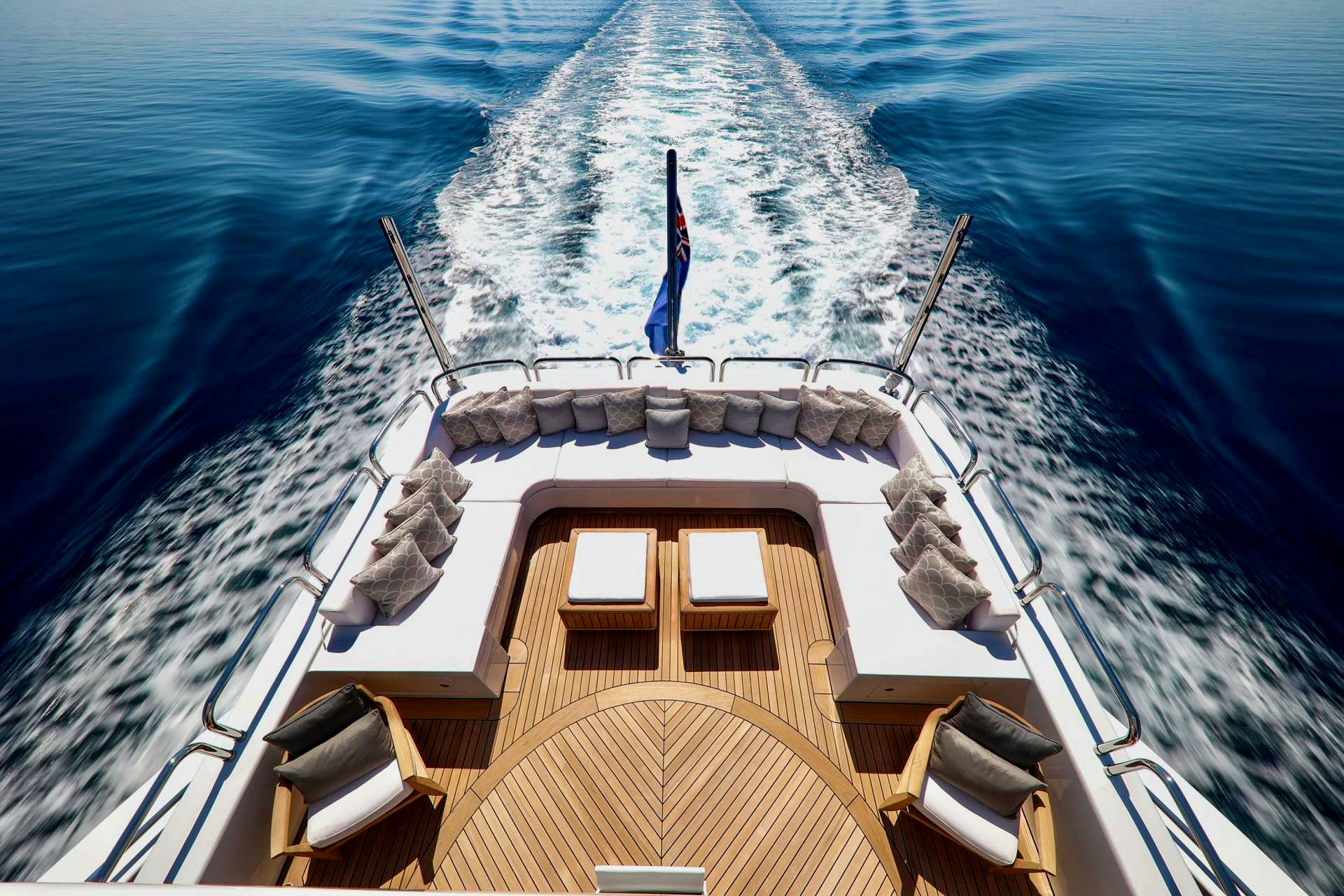 Yacht charter ALALYA aftdeck3