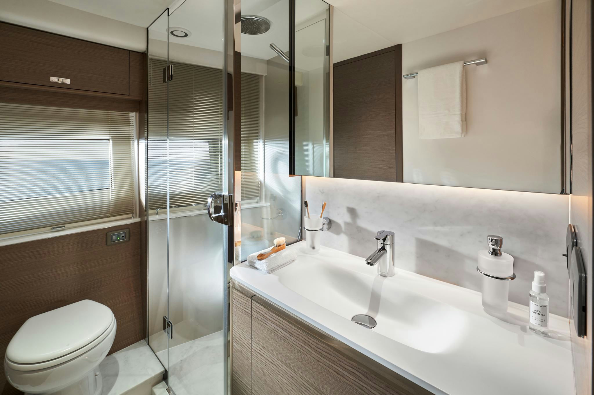 Interior PRINCESS Y72 image 24