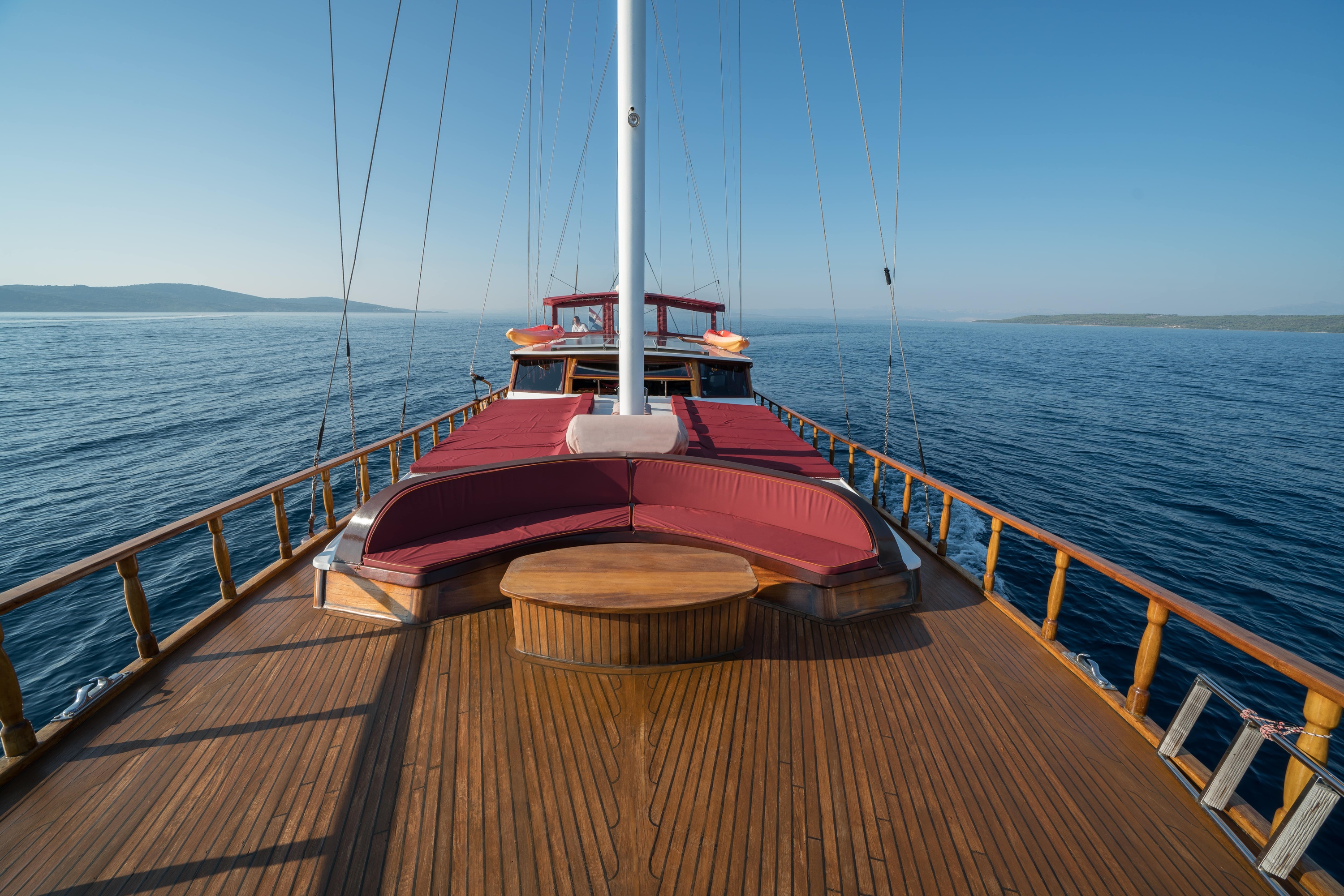 013 Gulet TANGO fore deck min