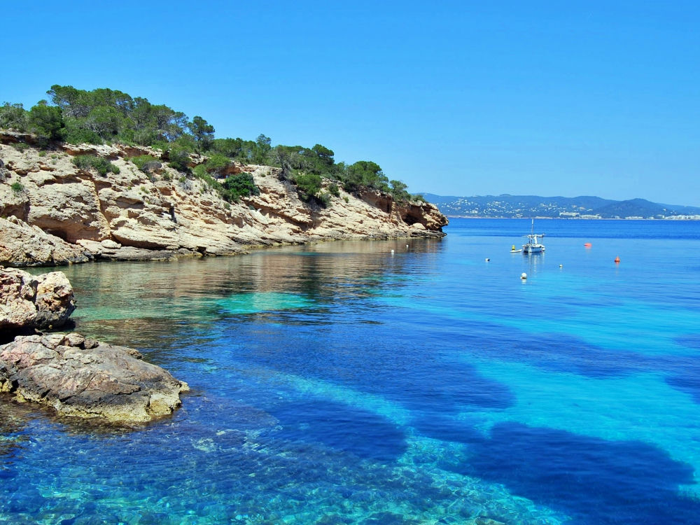 korcula beautifull blue bay
