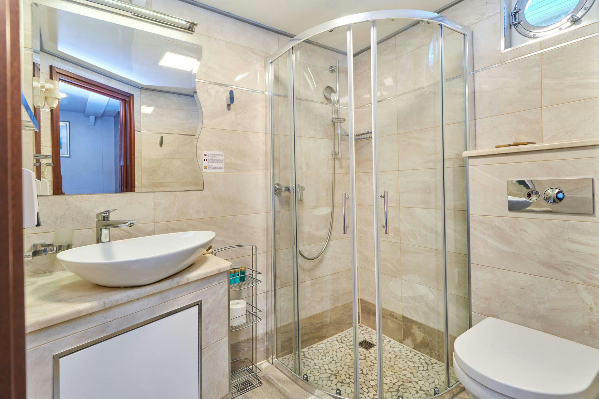 Interior Casablanca image 24