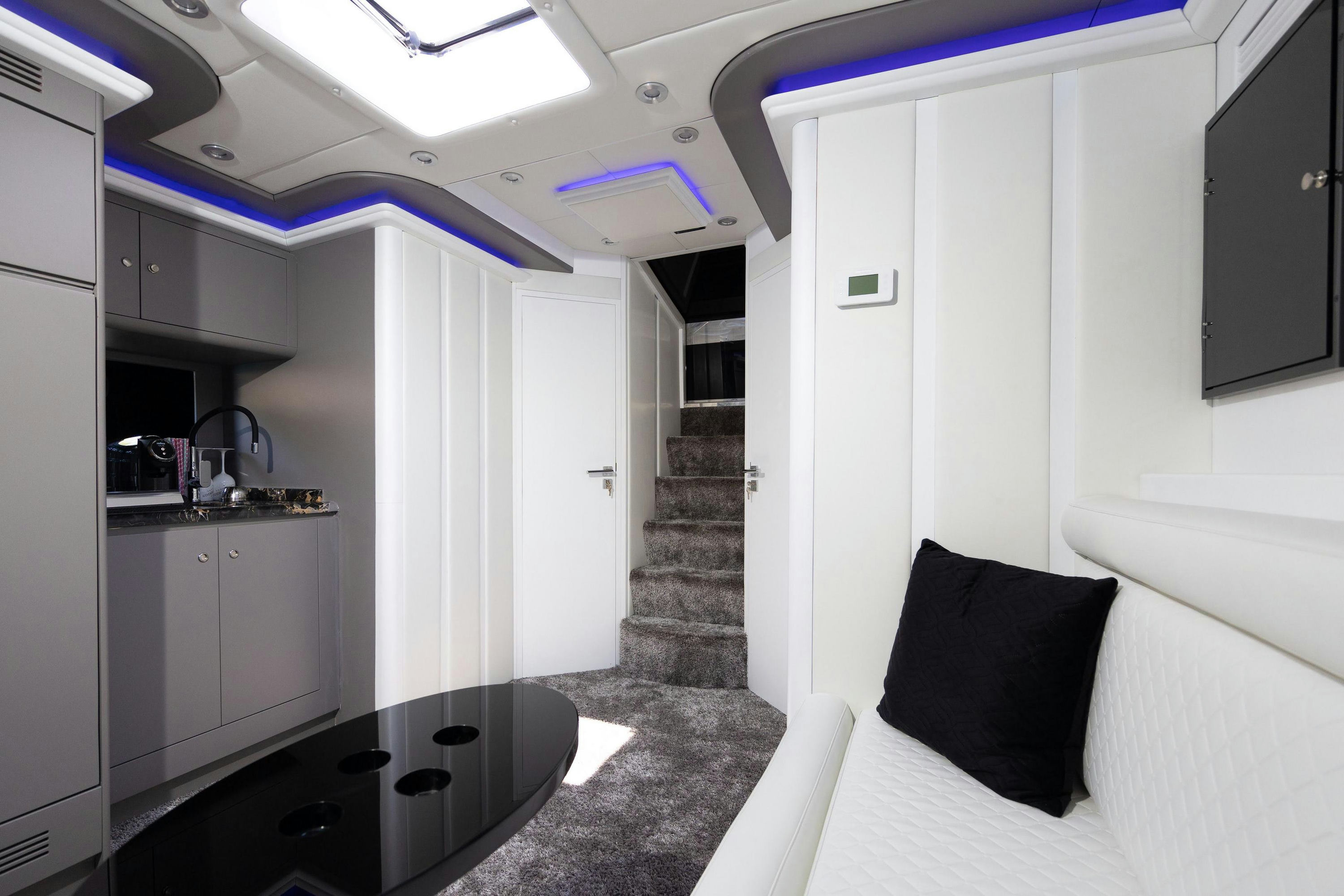 Interior TECNOMAR MADRAS 64 image 19