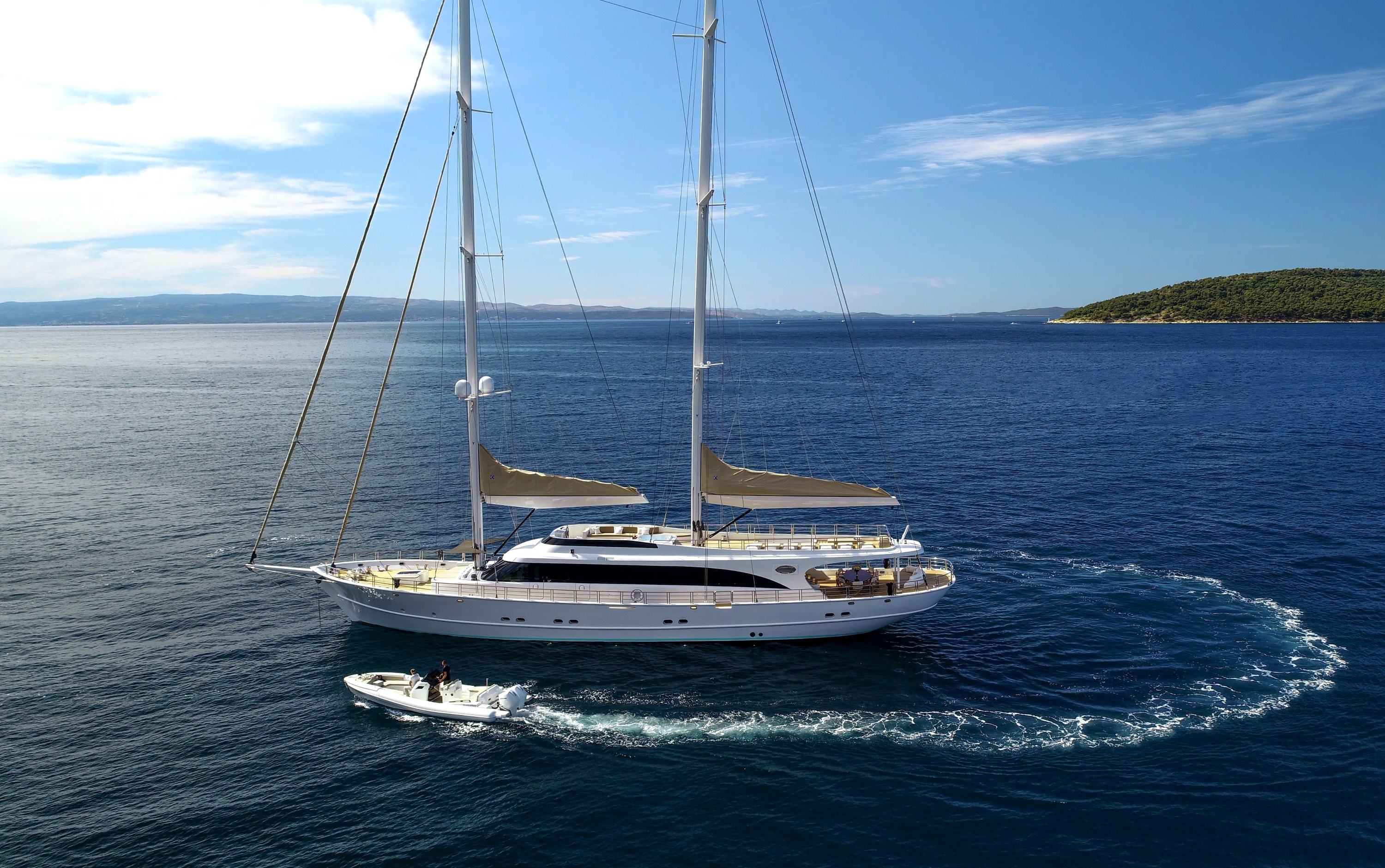 Motor yacht charter in Dubrovnik, Croatia