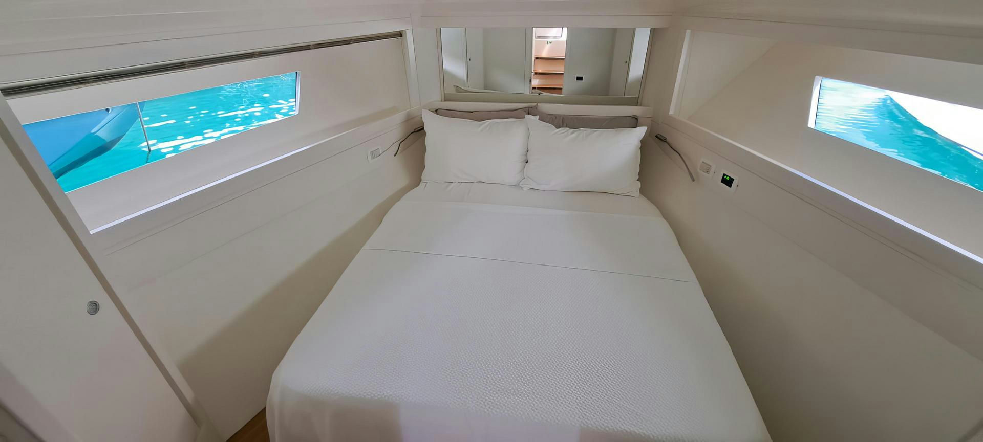 Interior Itama 45 image 10