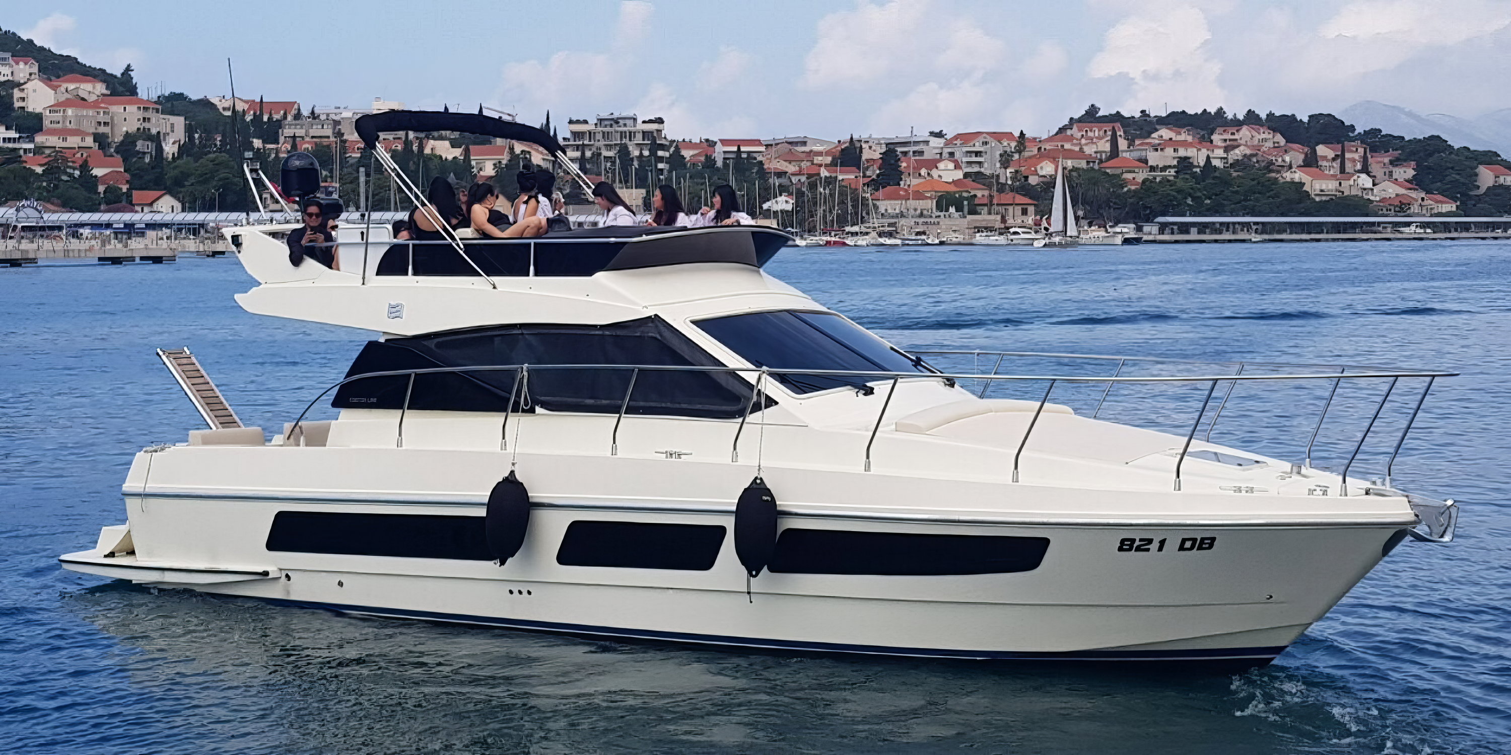 Dubrovnik Charter Ferretti 43 Fly
