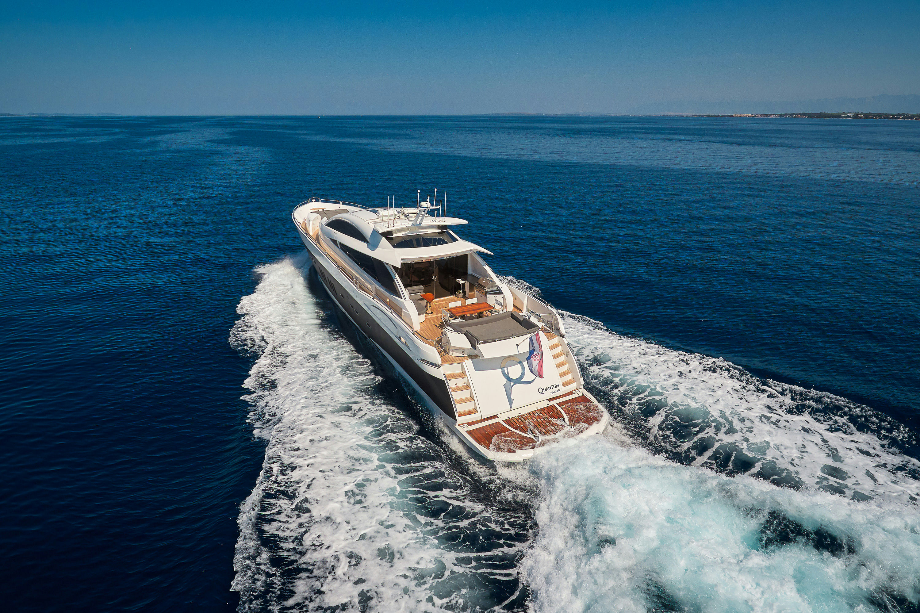 Exterior PREDATOR 108 image 16
