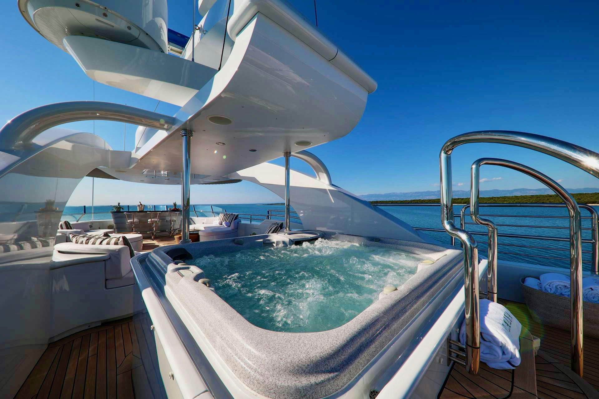 Exterior ISA YACHT 47 image 10