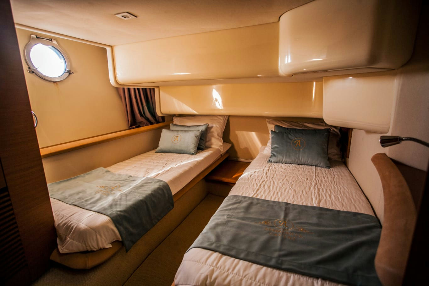 Interior Azimut 43 image 16