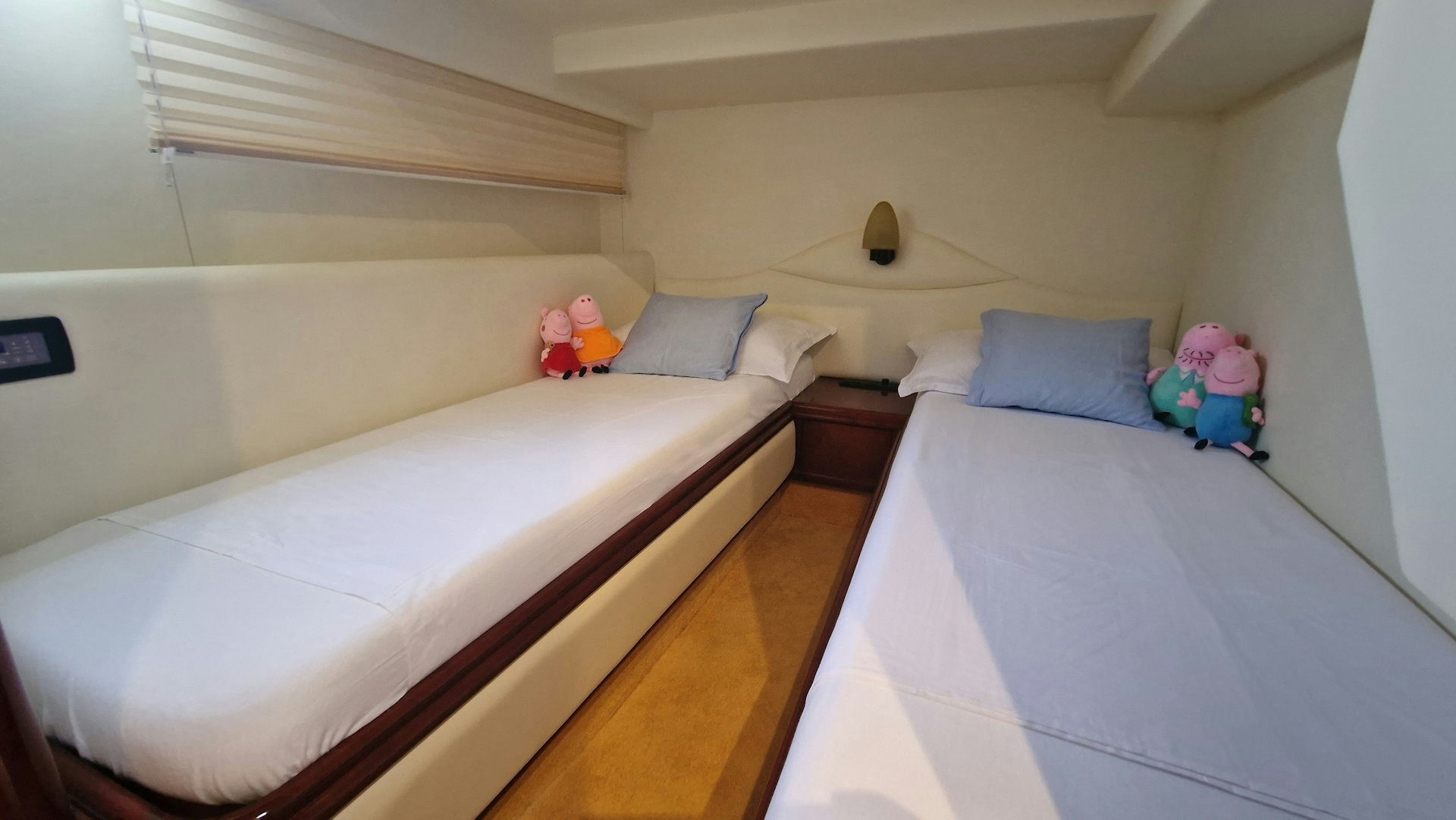 Interior Astondoa 46 Fly image 16