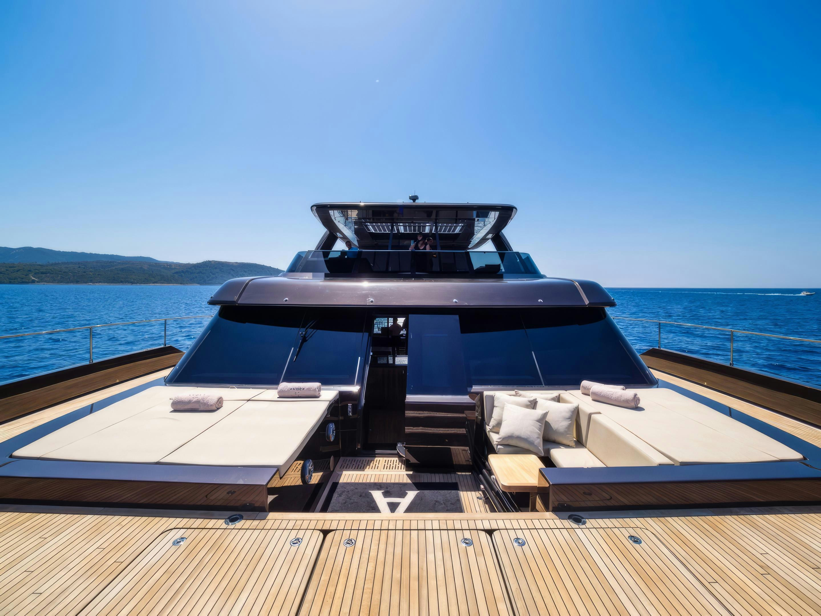 Exterior SUNREEF 70 POWER image 9