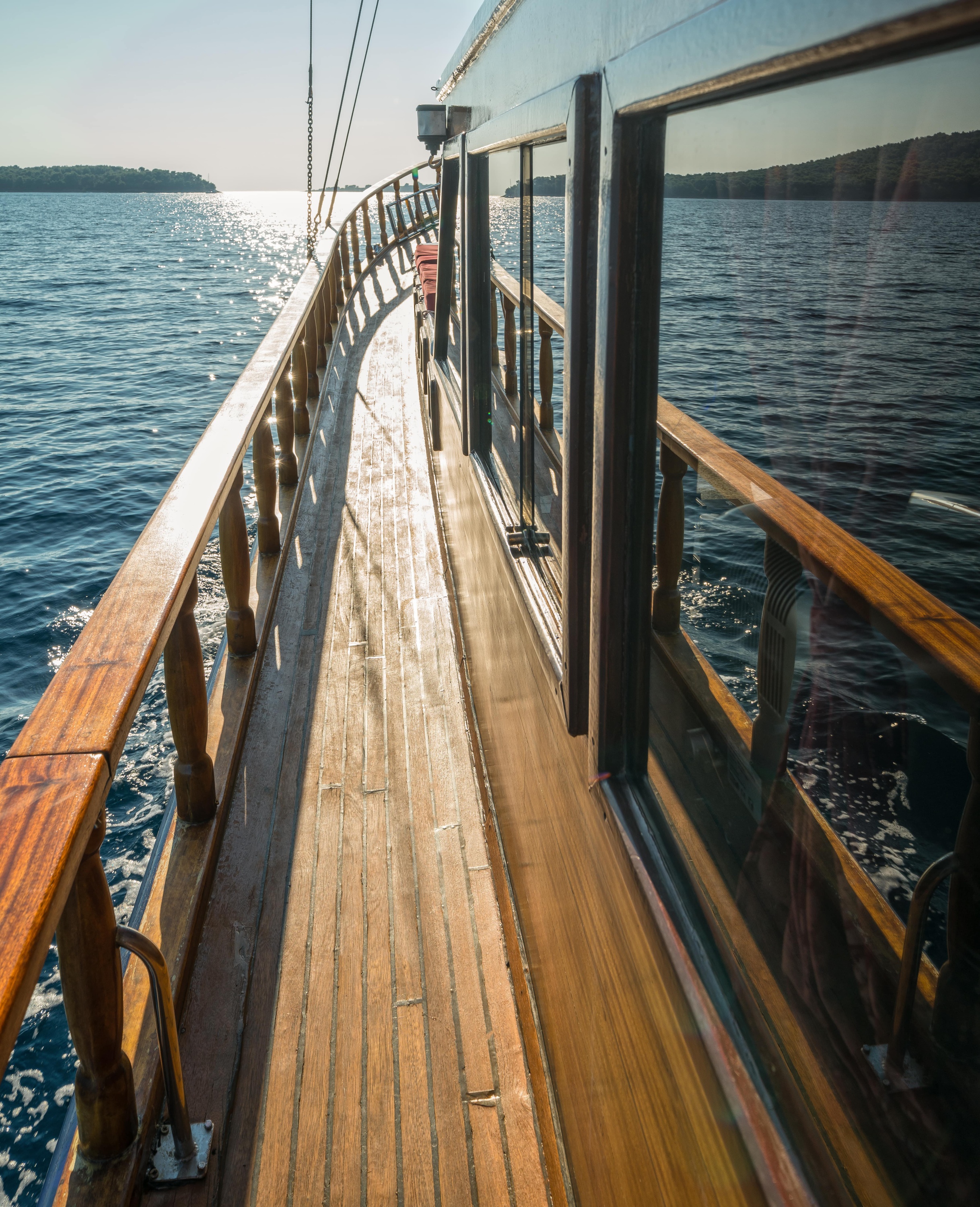 017 Gulet TANGO deck passage min