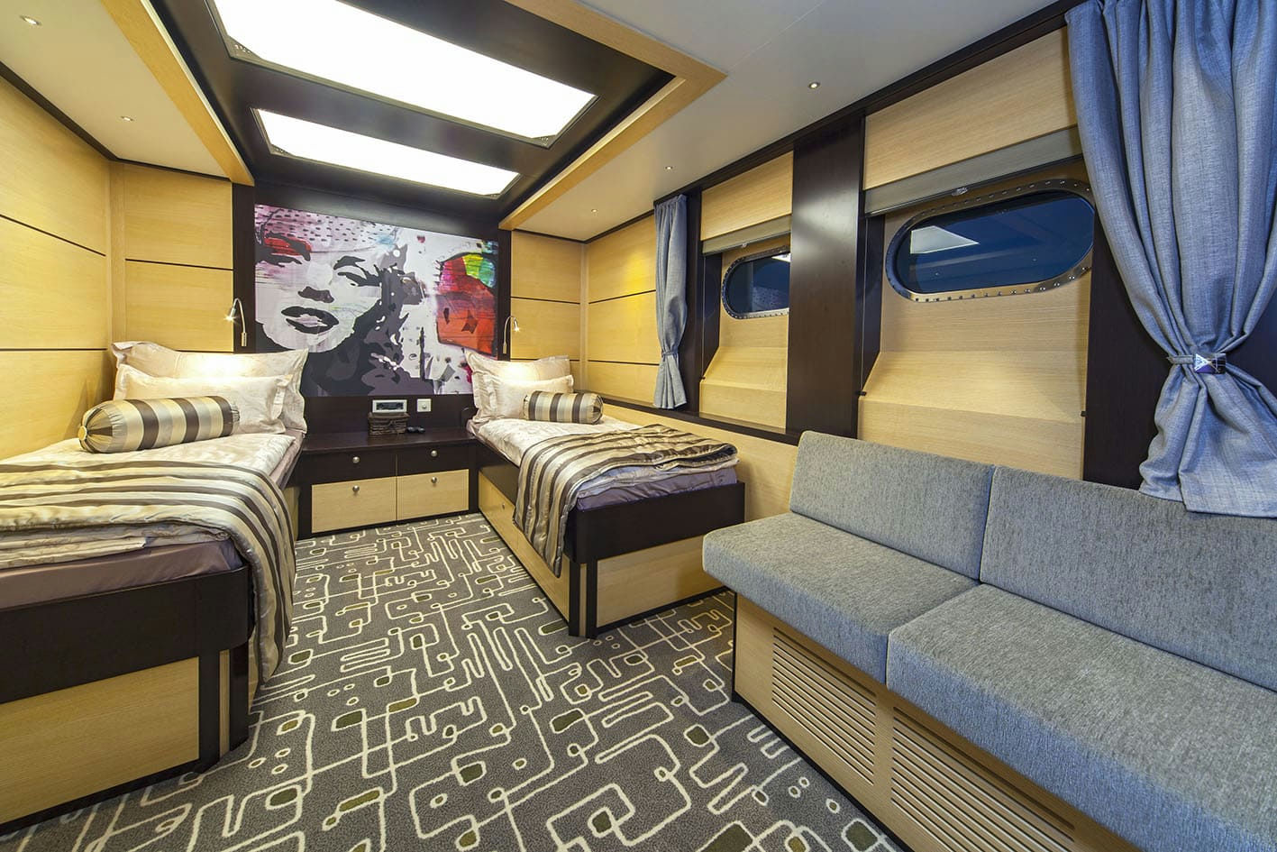 Interior MSY NAVILUX image 18