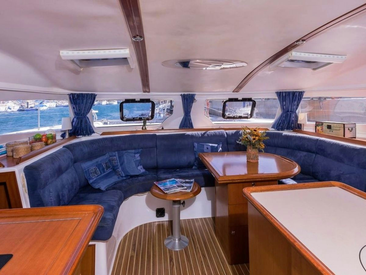 Interior Nautitech 44 image 5