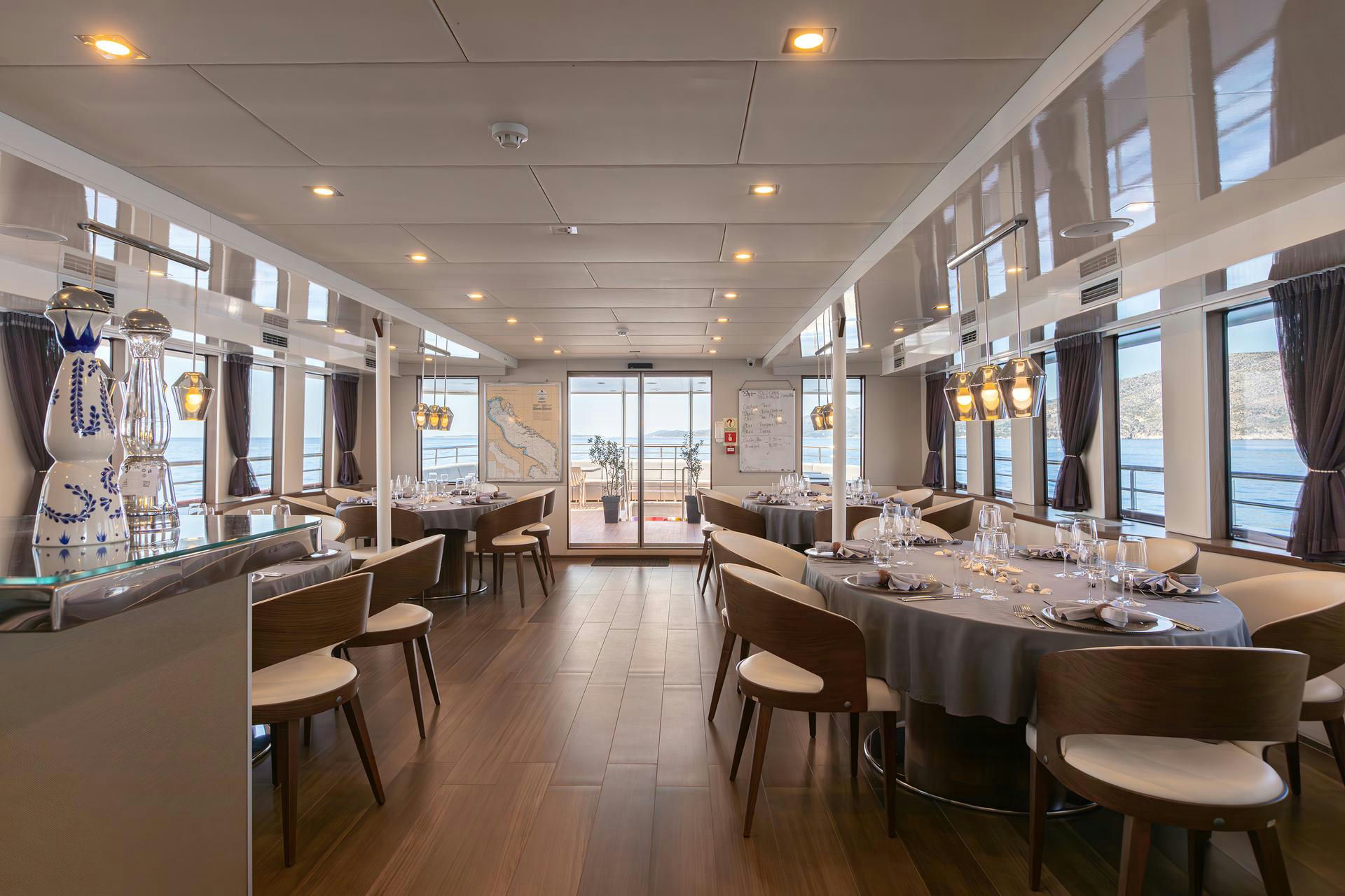 Interior Yolo image 15