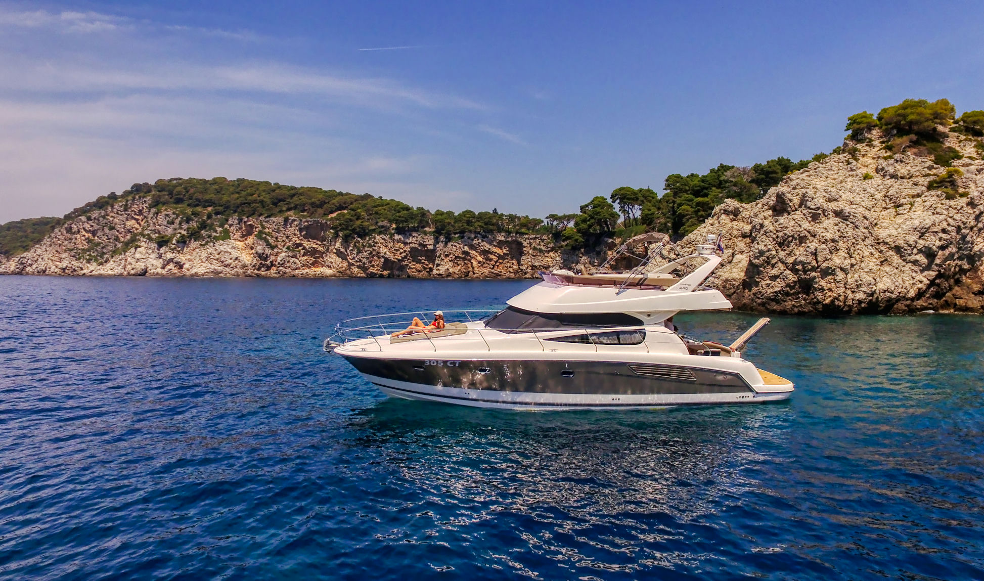 Exterior PRESTIGE 440 FLY image 0