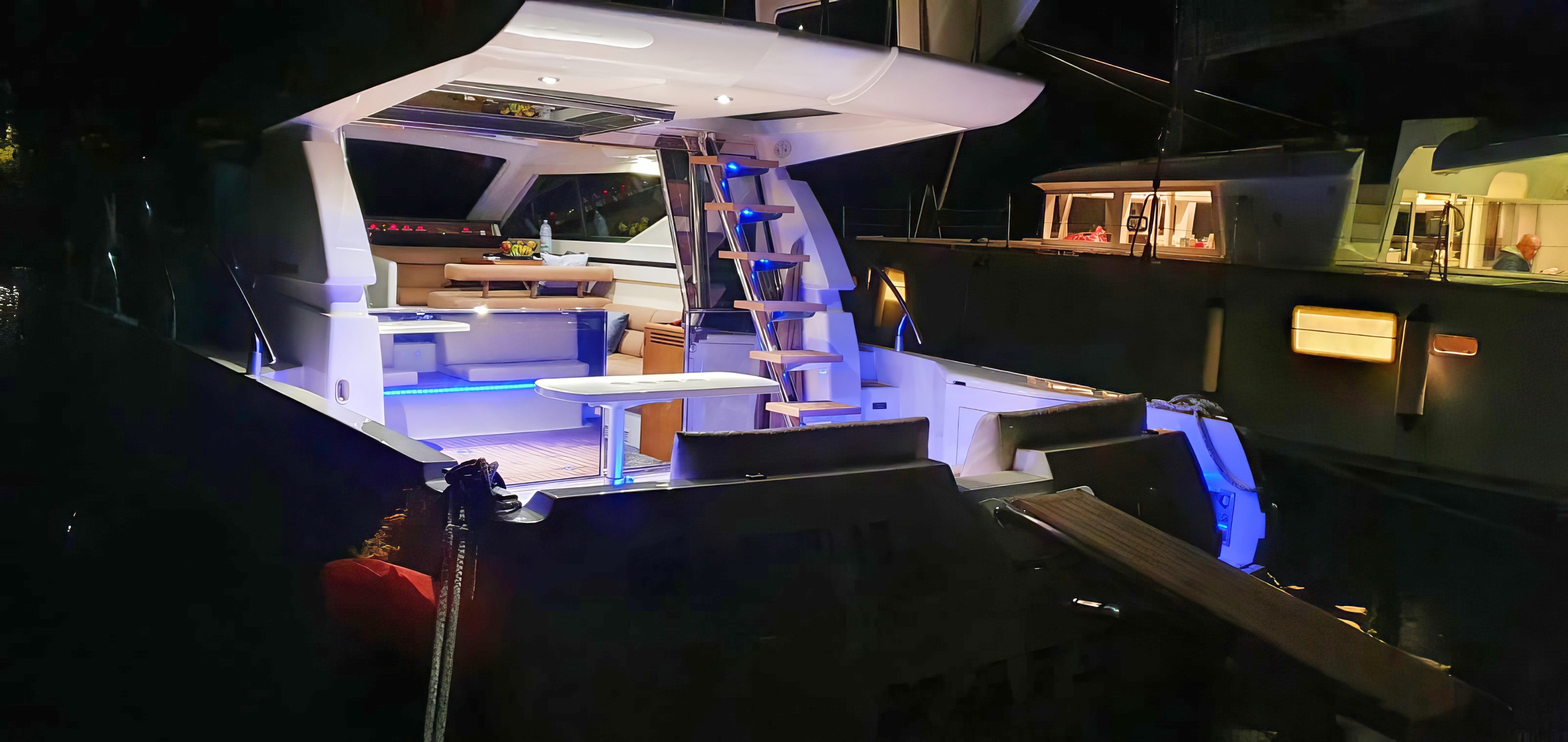 Ferretti 43 photo 19