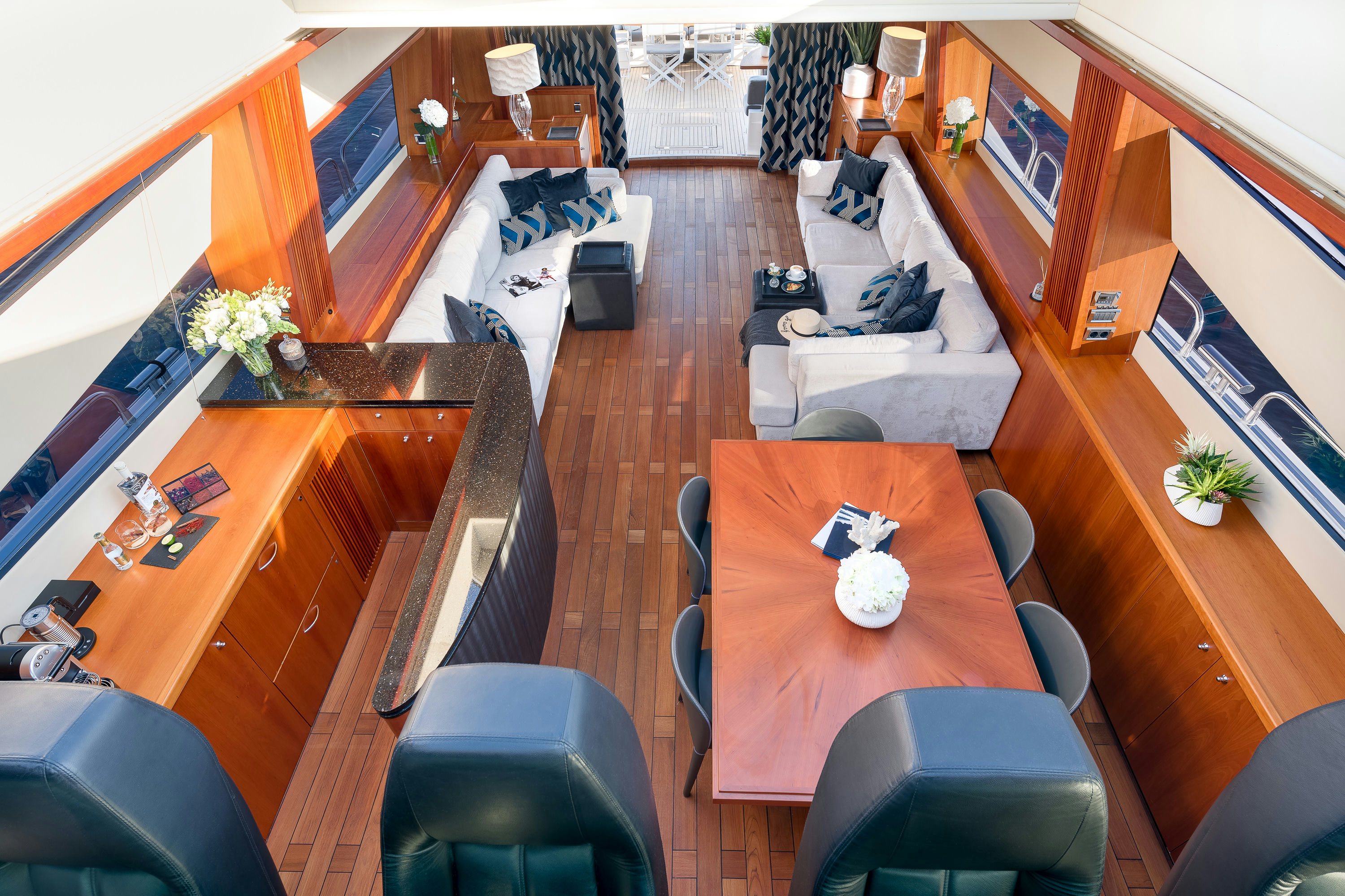 Interior PREDATOR 108 image 27