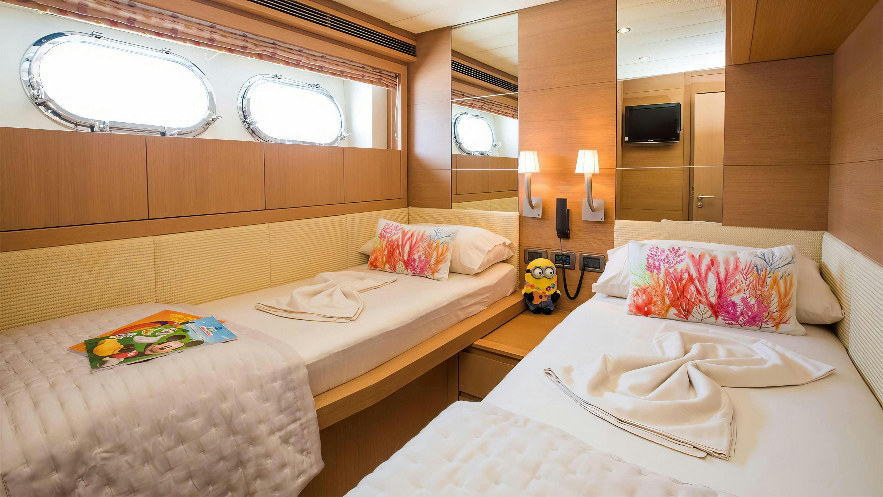 Interior Filippetti F76 image 24