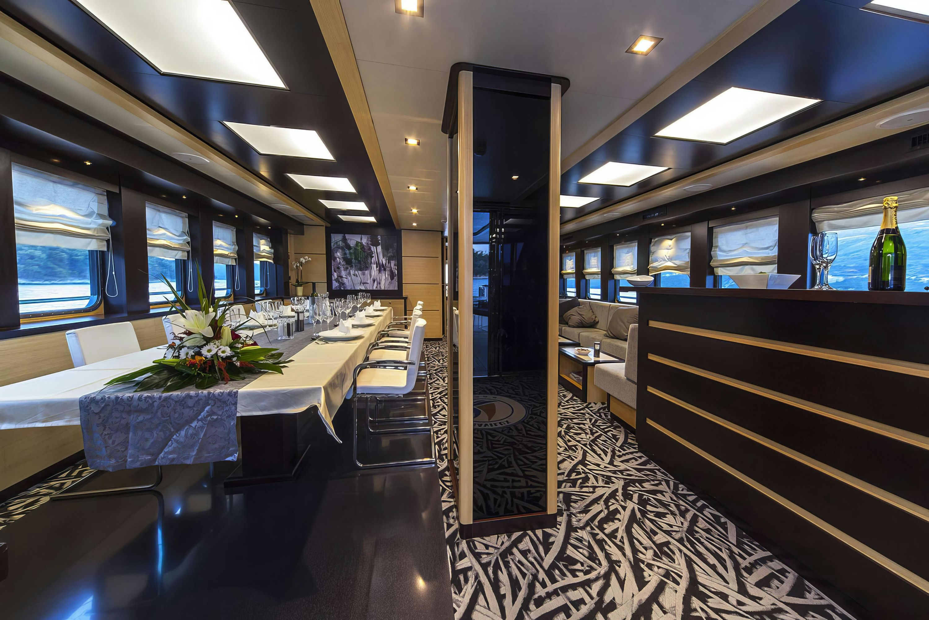 Interior MSY NAVILUX image 14