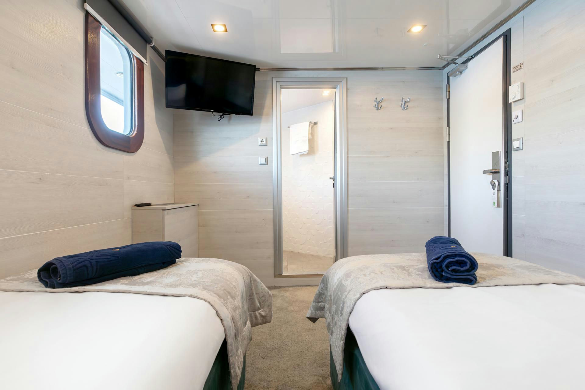 Interior Yolo image 24