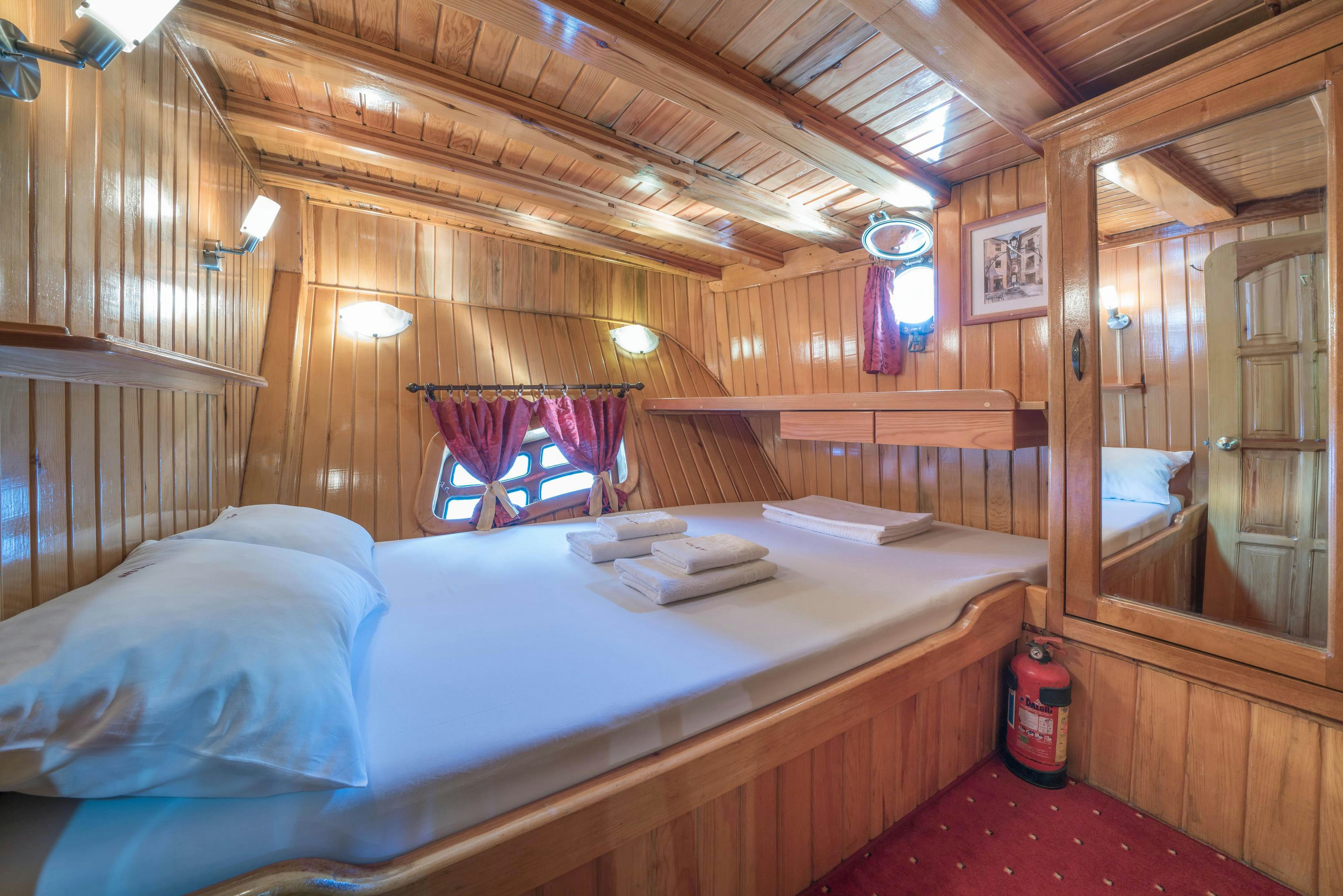Interior GULET TANGO image 14
