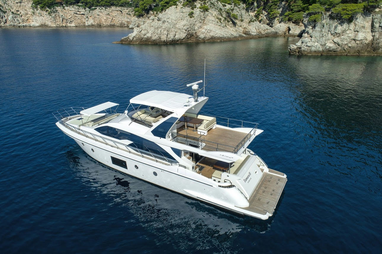 Exterior AZIMUT 66 image 0
