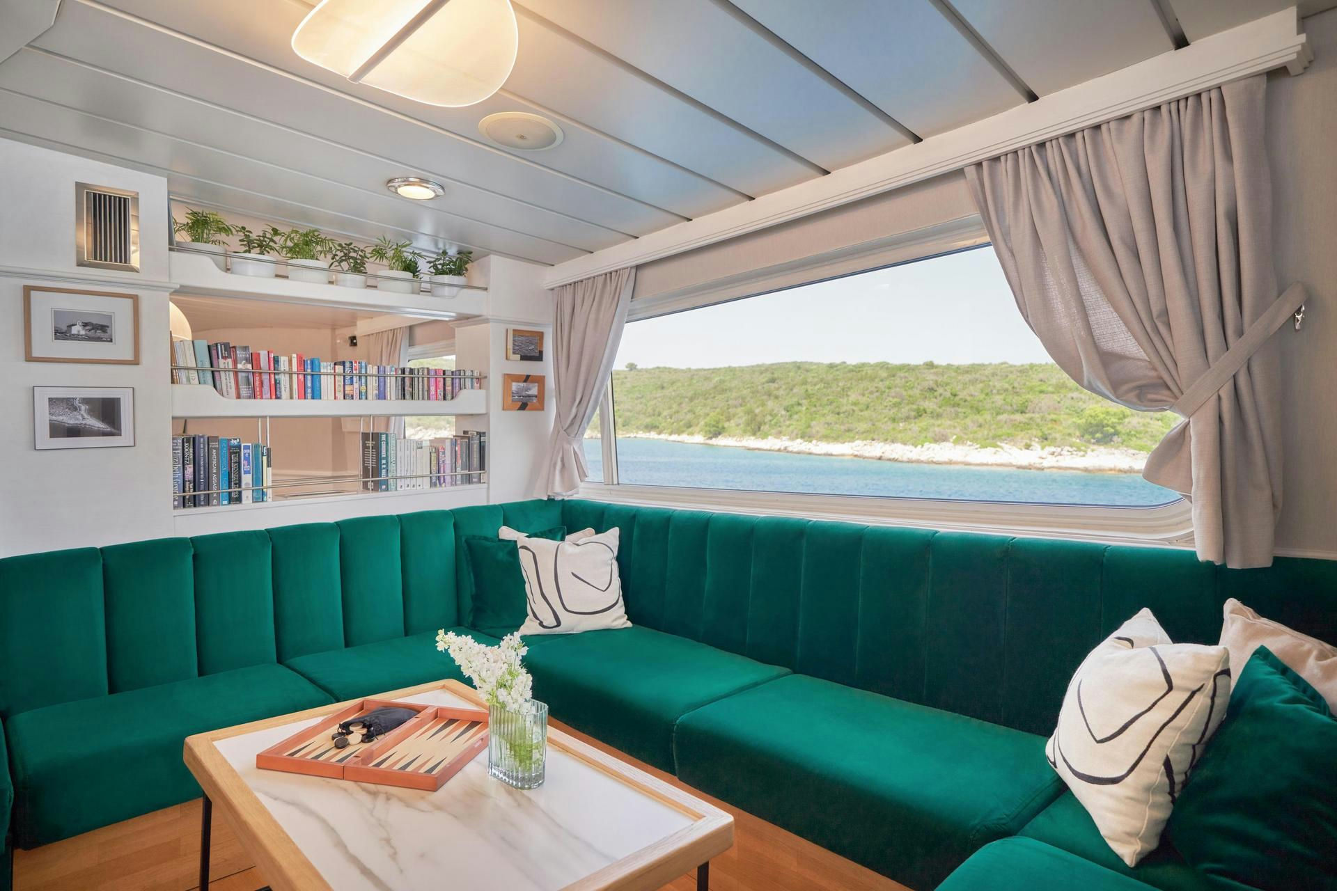 Interior La Perla image 30