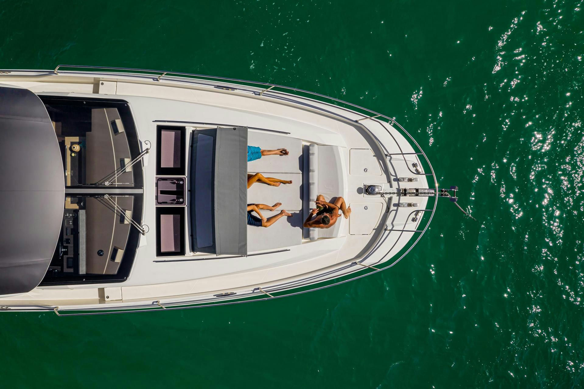 Prestige 690 bow DubrovnikCharter.com