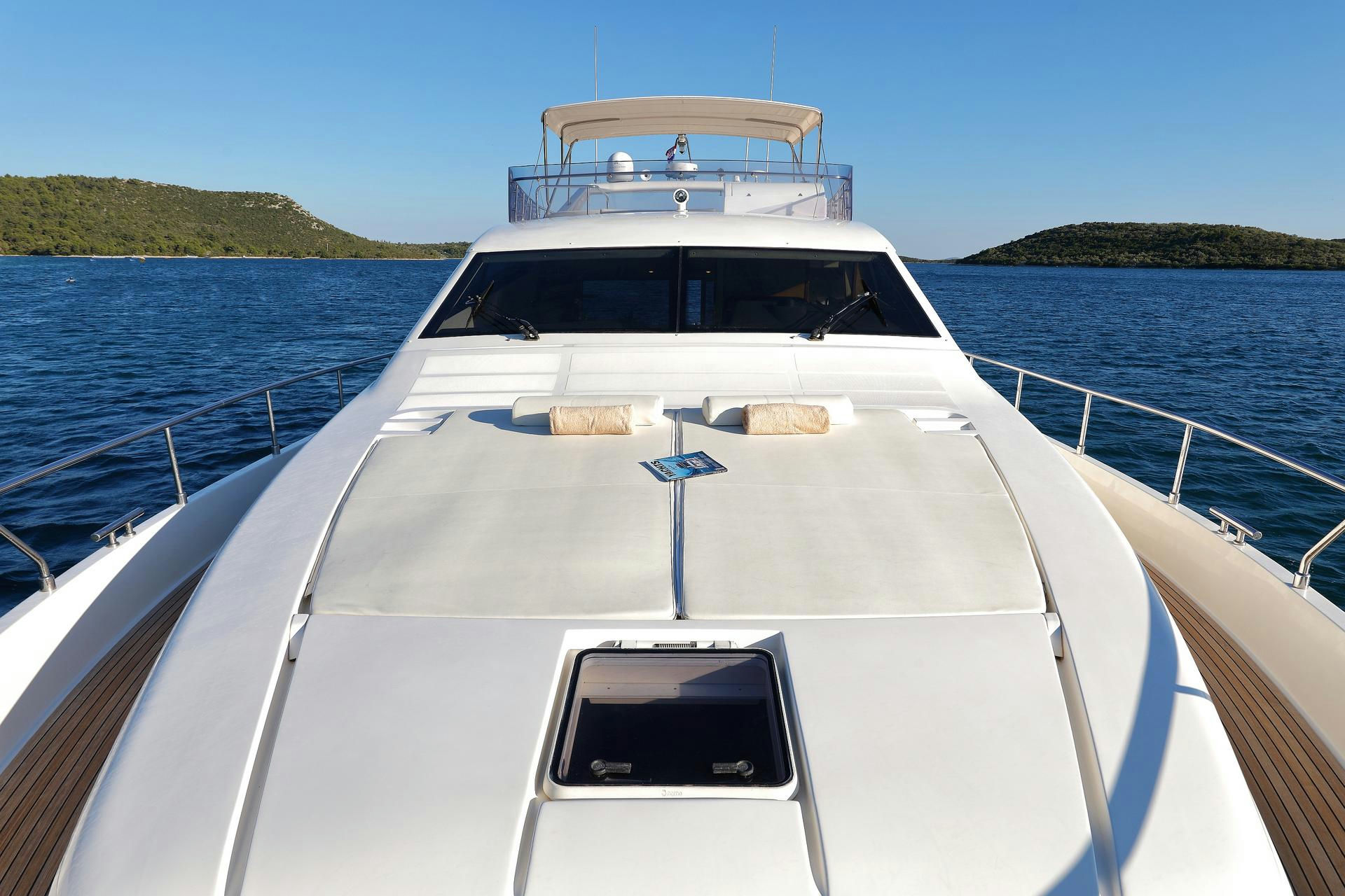 Exterior Ferretti 681 image 4