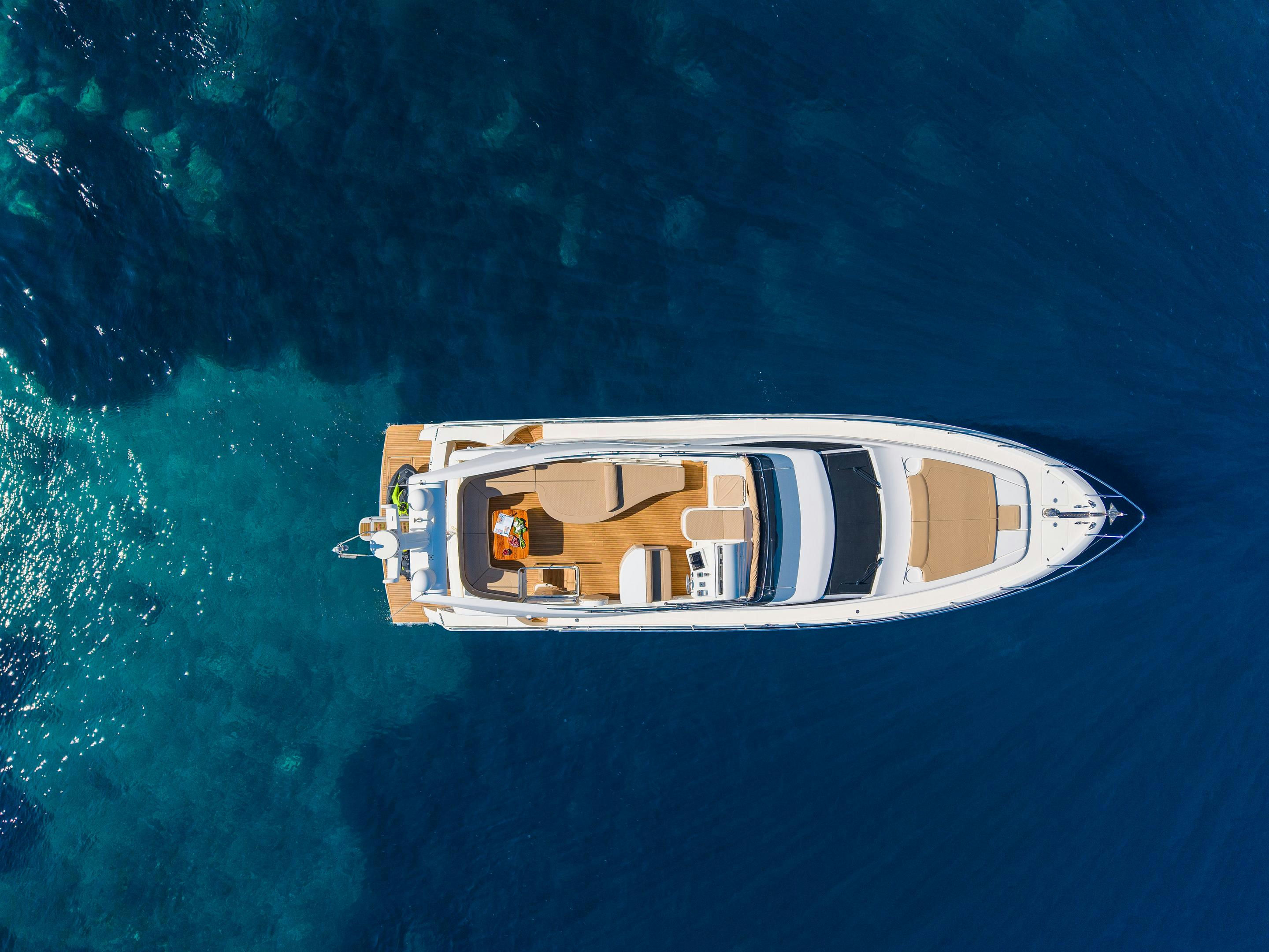 Exterior FERRETTI 591 image 7