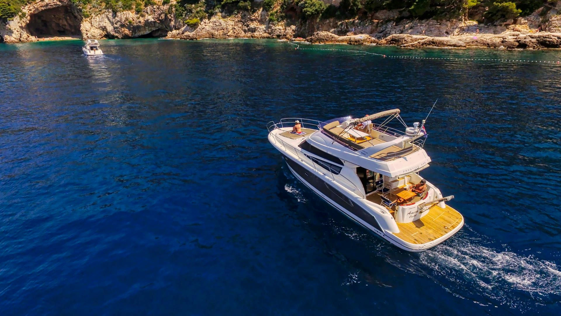 Prestige 440 Fly photo 2