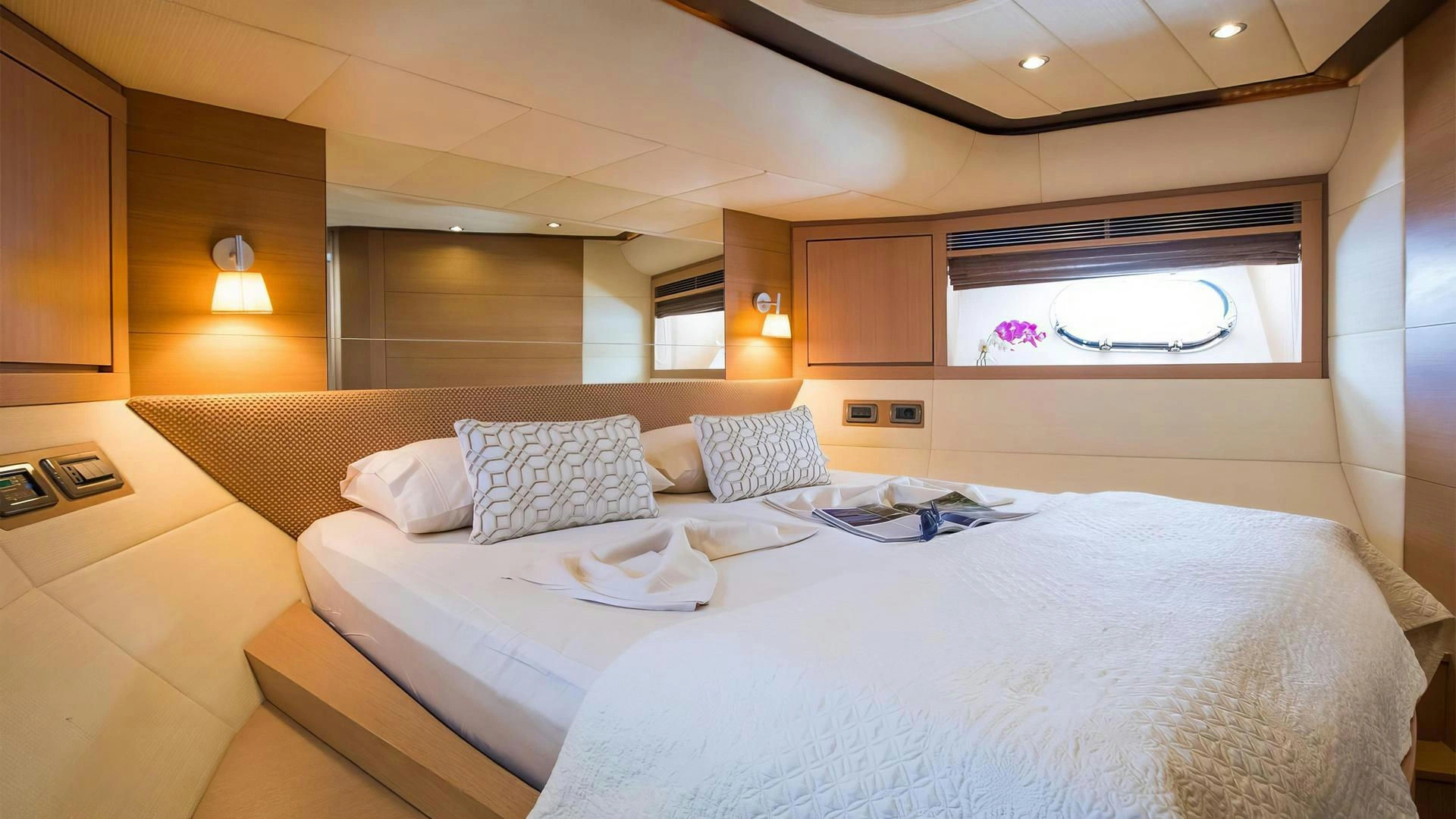 Interior Filippetti F76 image 22