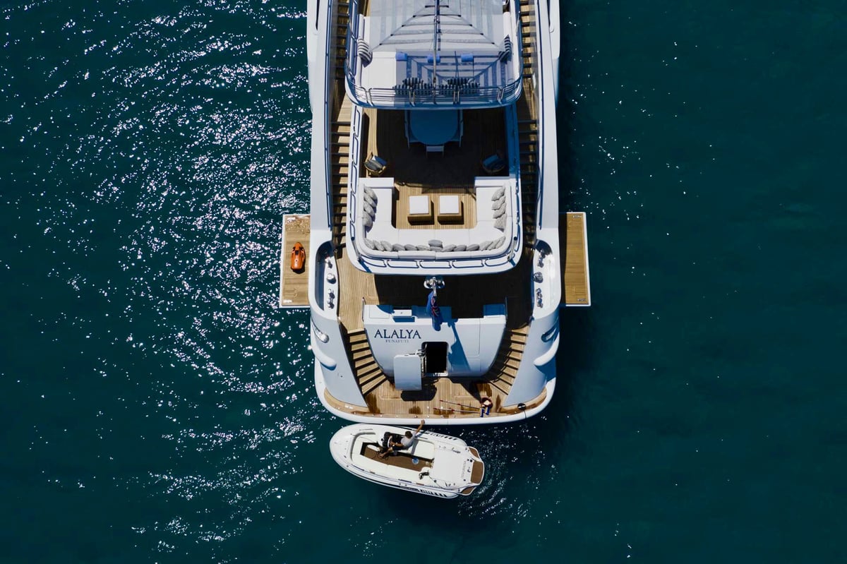 Isa Yacht 47 photo 4