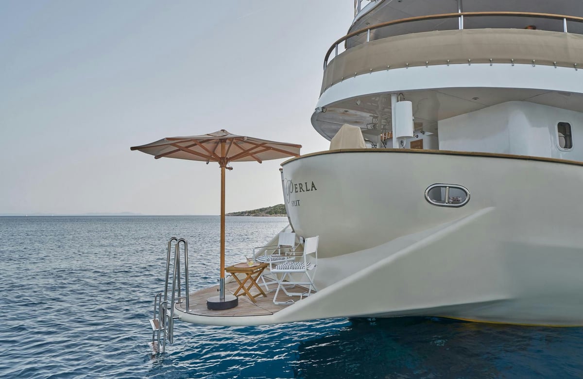 Exterior La Perla image 15