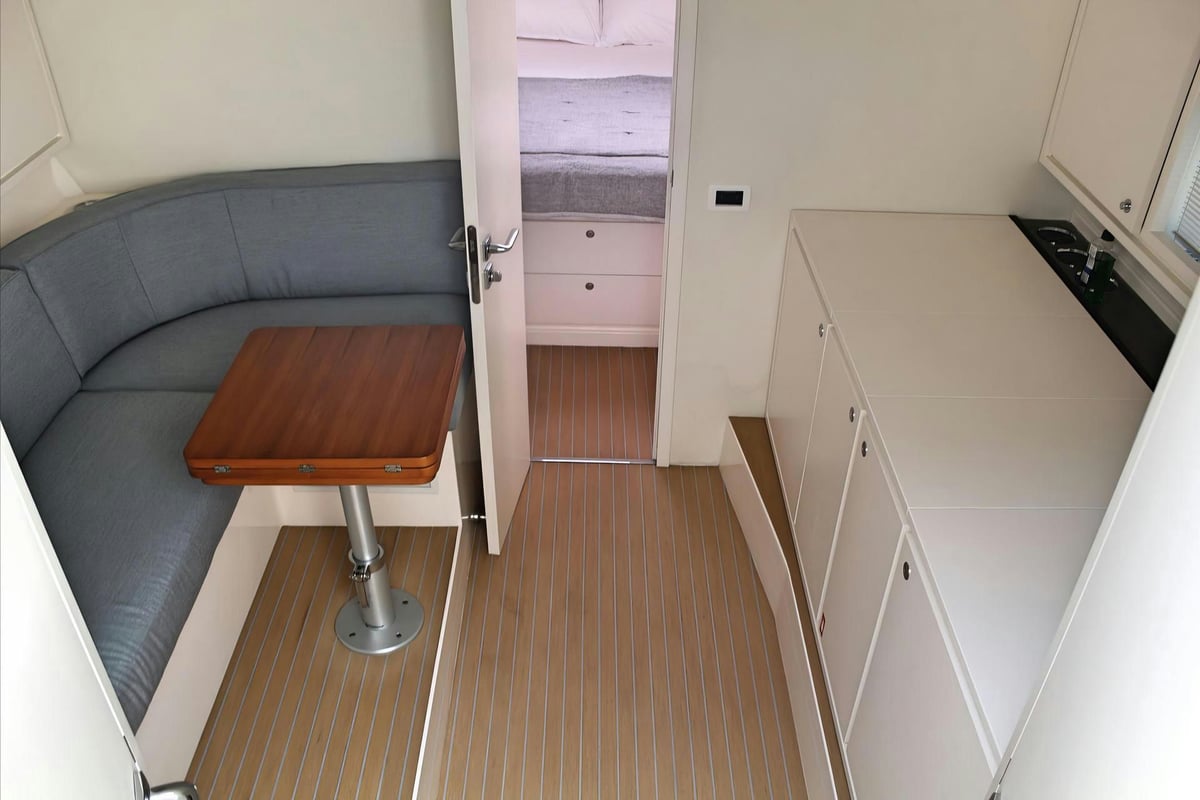 Interior Itama 45 image 11