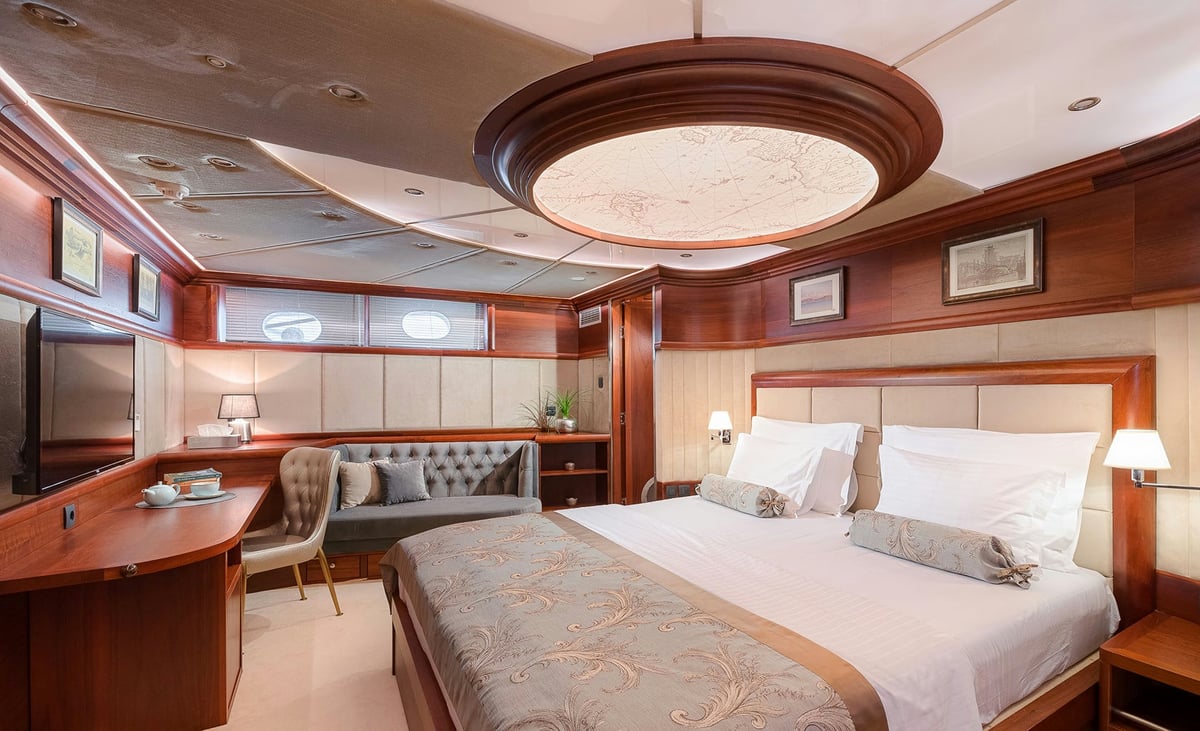Interior Lady Gita image 16
