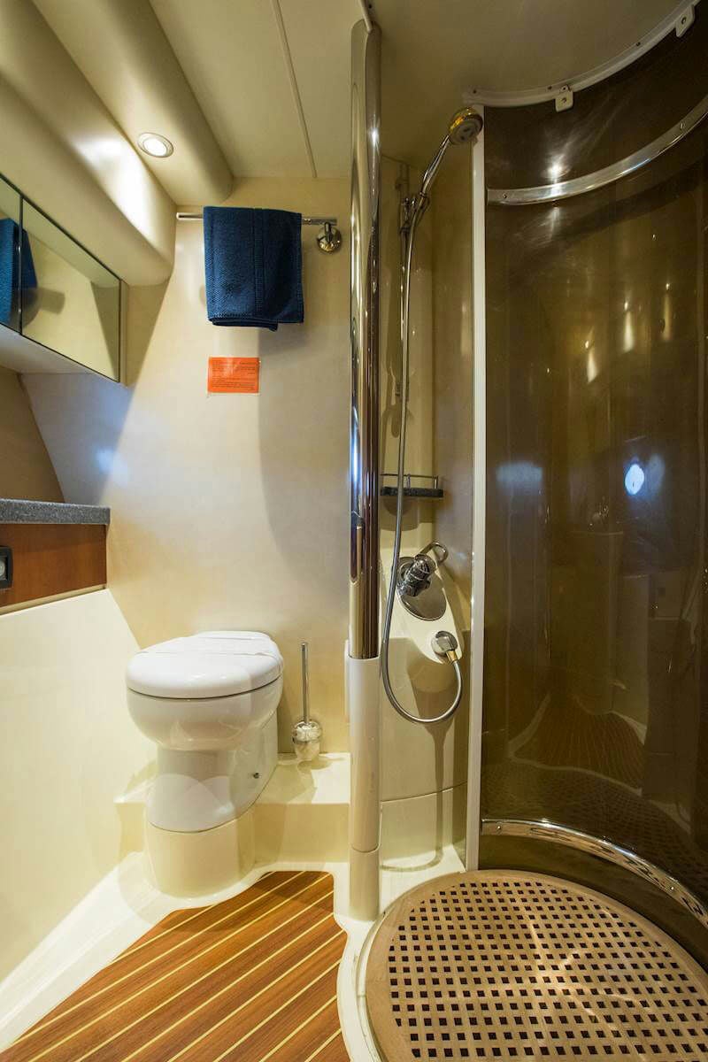 Interior Fairline Squadron 55 image 10